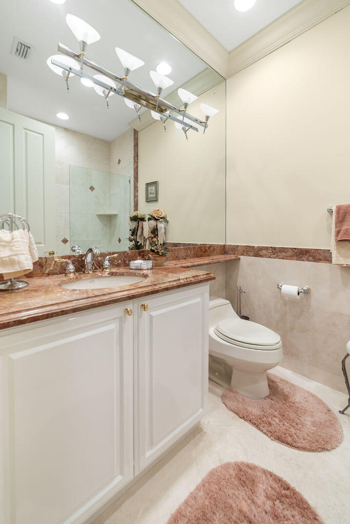 SEVEN ISLES - Residential