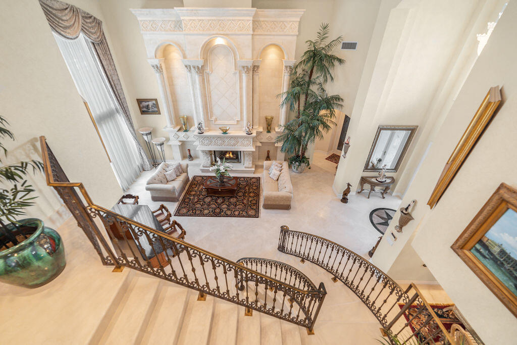 SEVEN ISLES - Residential