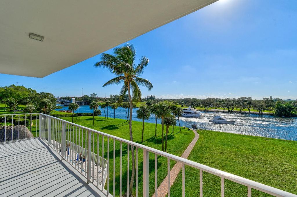 Photo of 336 Golfview Road #401, North Palm Beach, FL 33408 (MLS # R10944278)