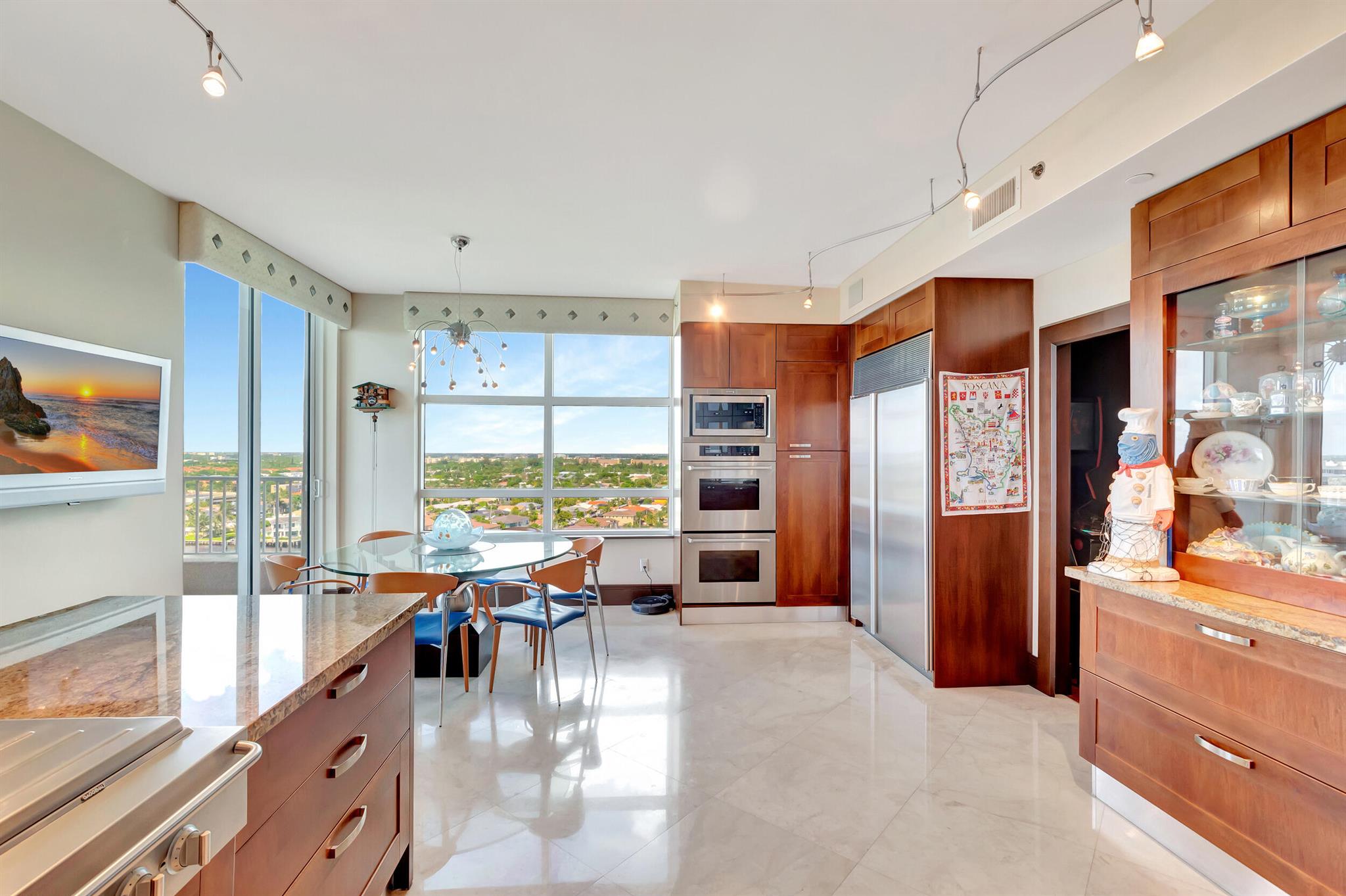 TOSCANA WEST TOWER II - Residential