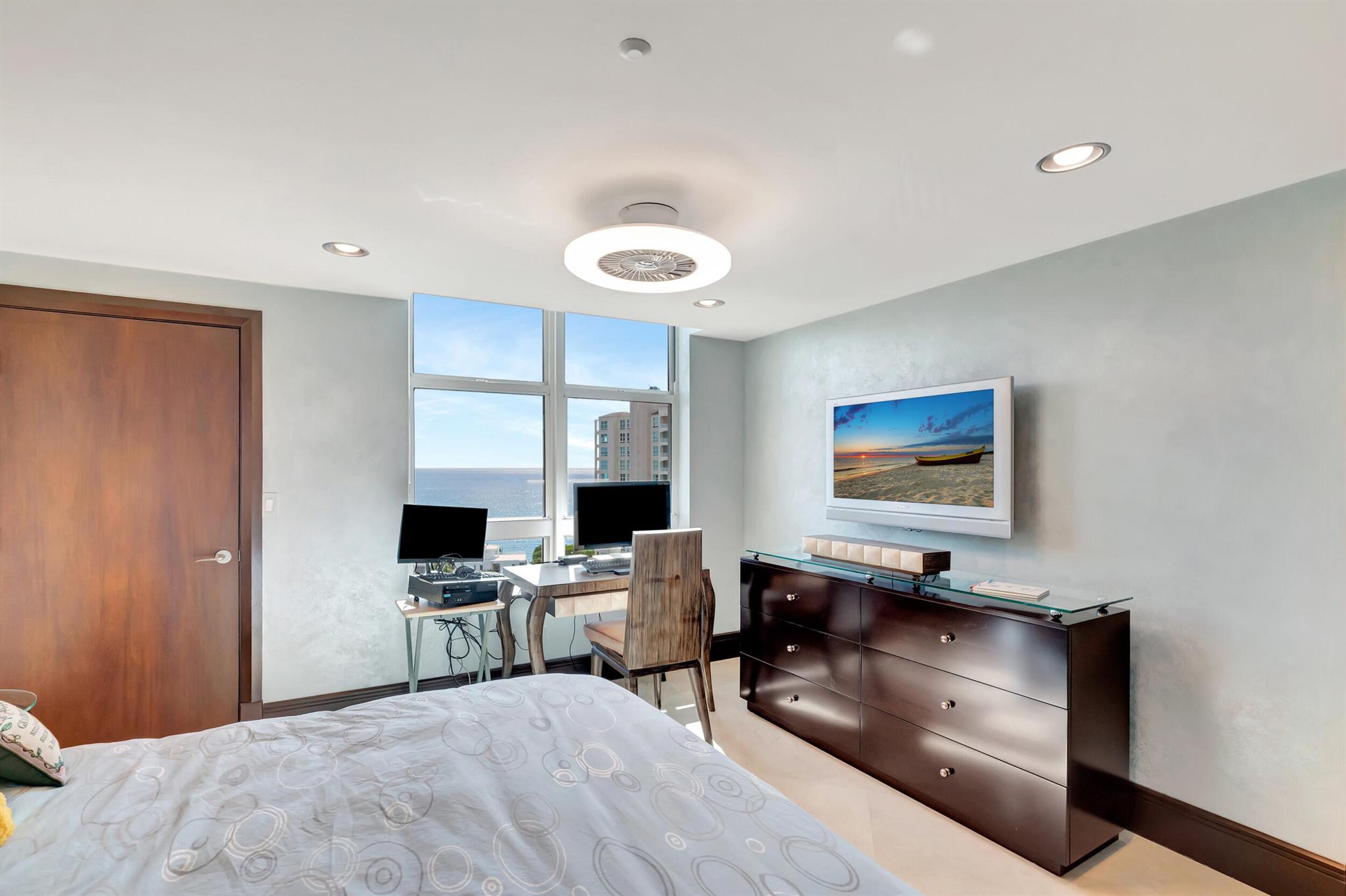 TOSCANA WEST TOWER II - Residential