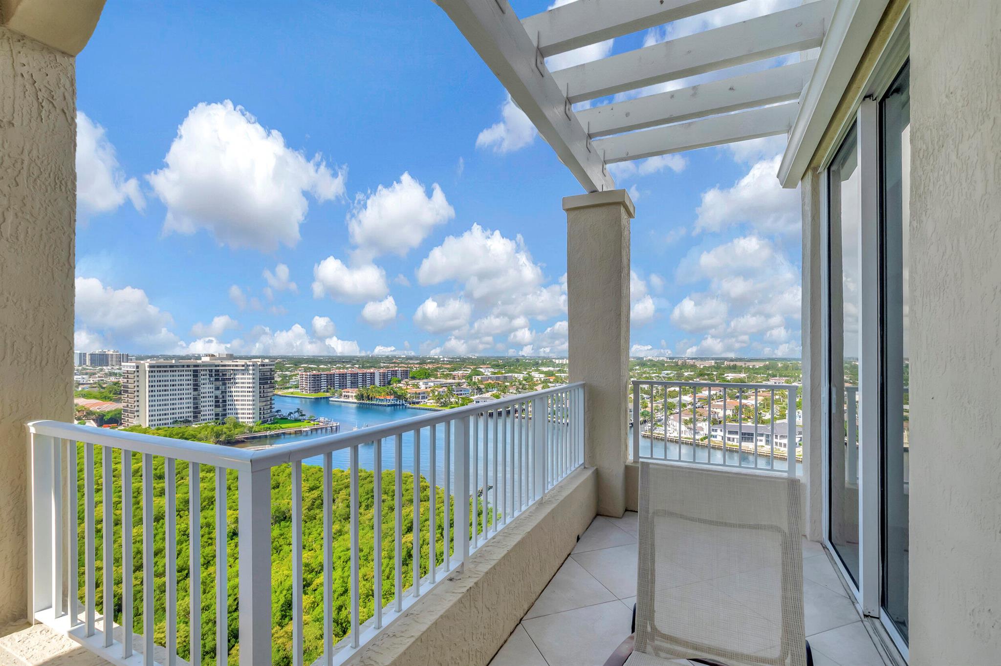 TOSCANA WEST TOWER II - Residential