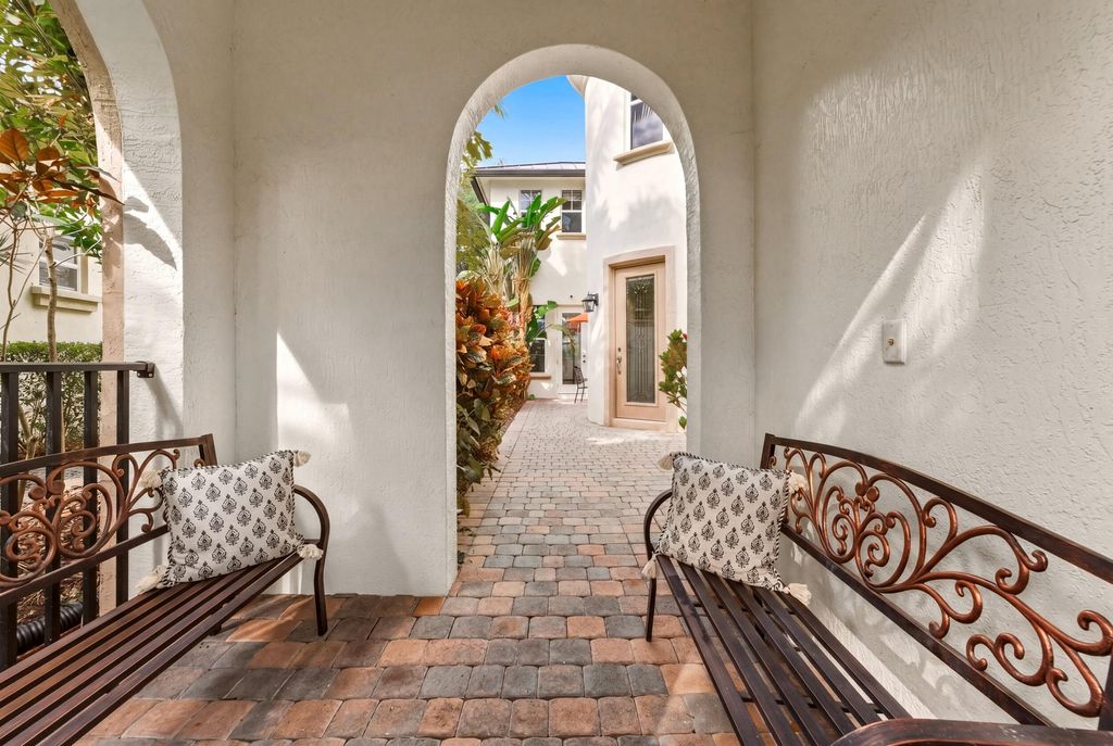 Photo of 834 Madison Court, Palm Beach Gardens, FL 33410 (MLS # B26023758)