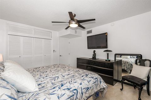 Condominium in Pompano Beach FL 299 Riverside Dr Dr 26.jpg