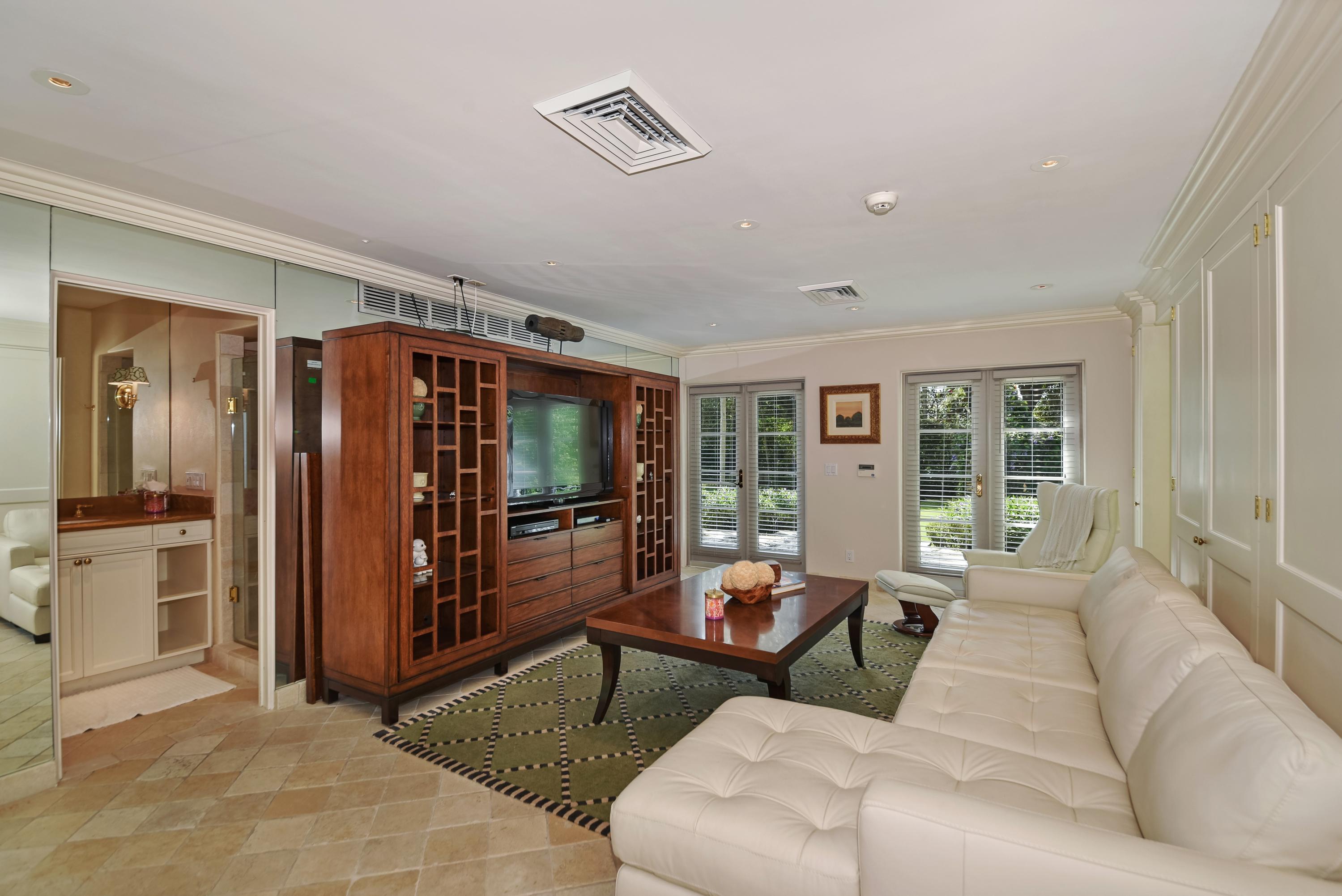 EAST SHORE - Residential