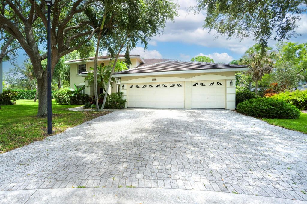 Photo of 248 Bluejay Lane, Jupiter, FL 33458 (MLS # R11104923)