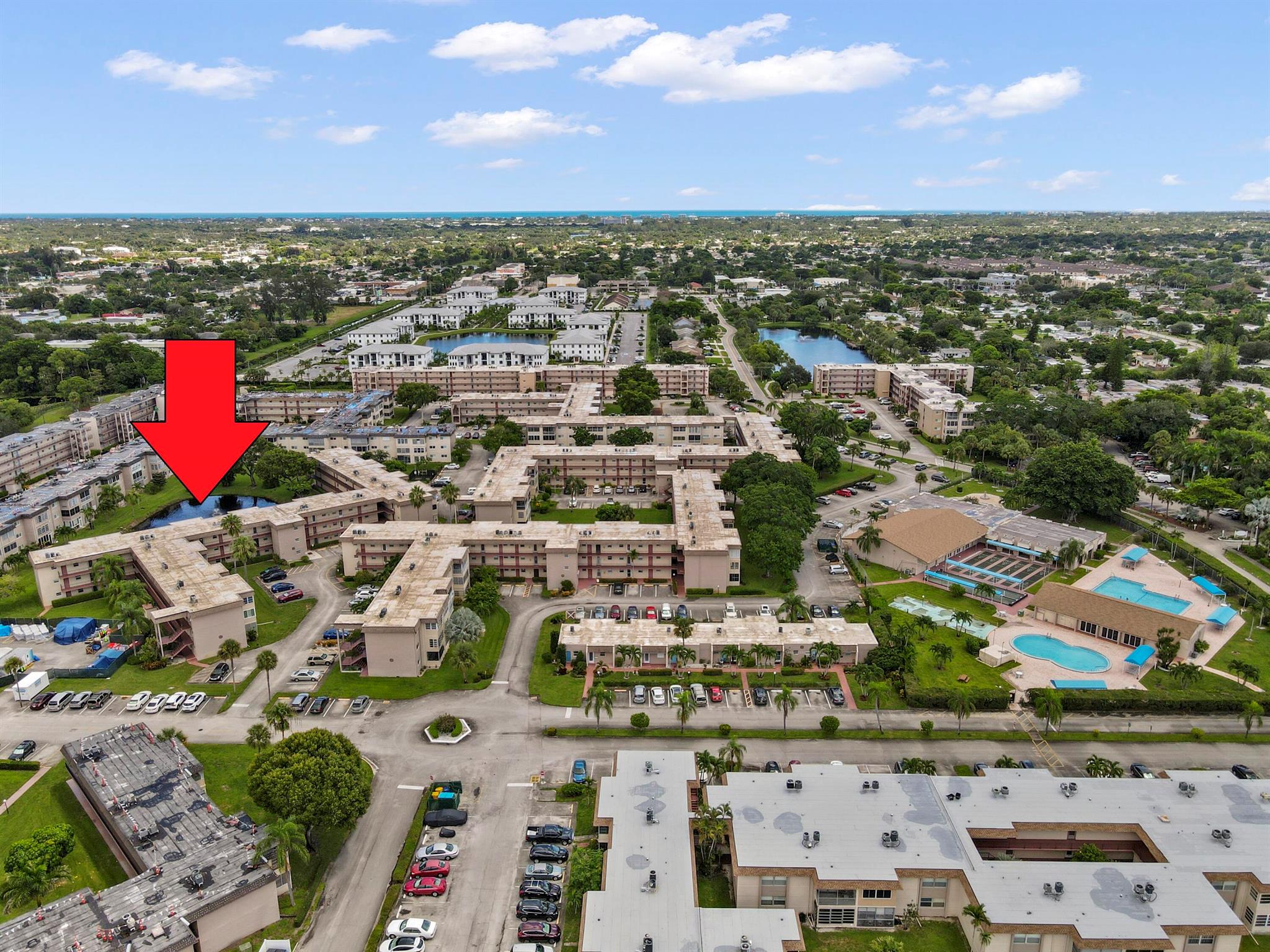 LAKESIDE VILLAGE COND NO - Residential