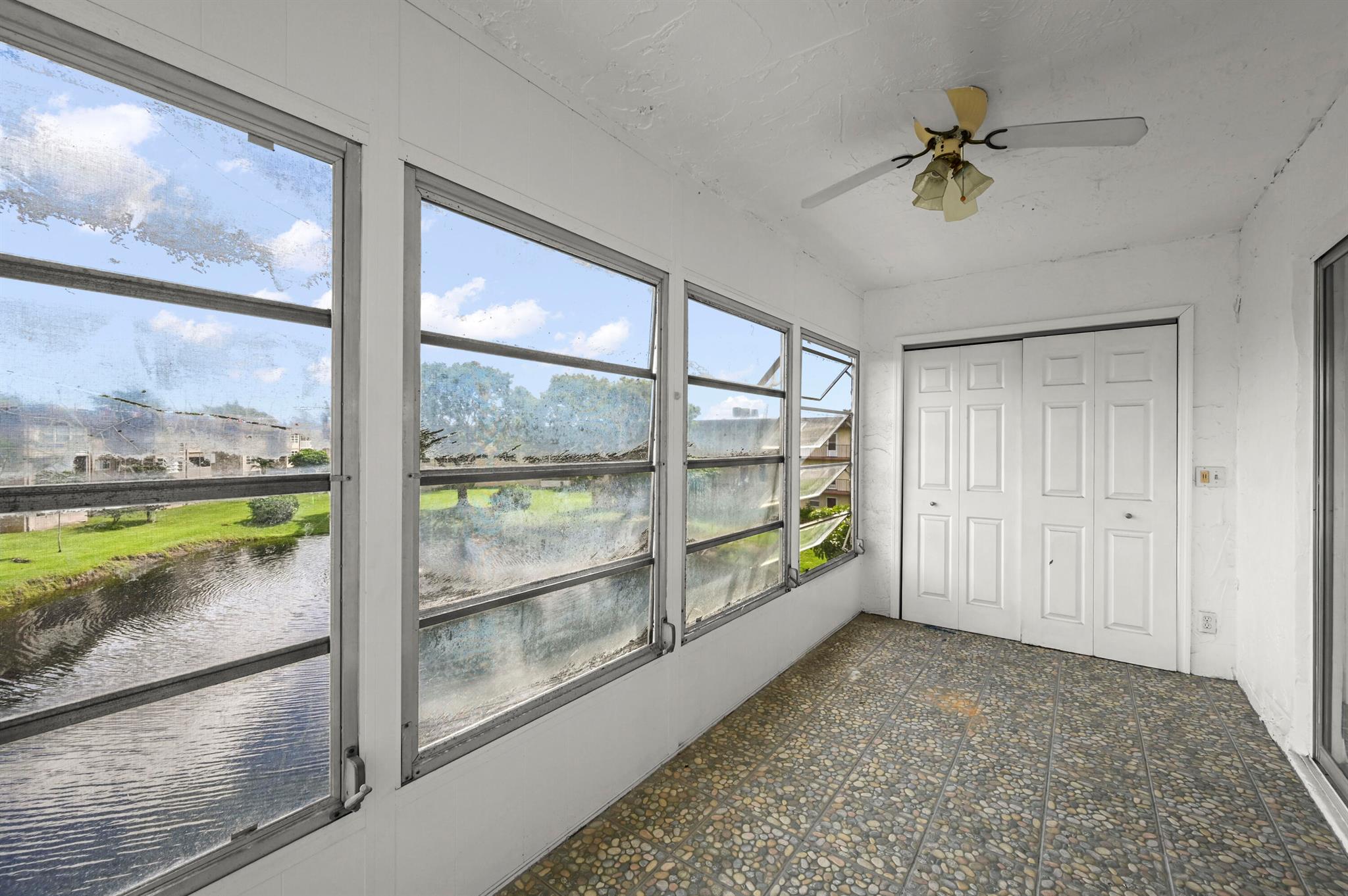 LAKESIDE VILLAGE COND NO - Residential