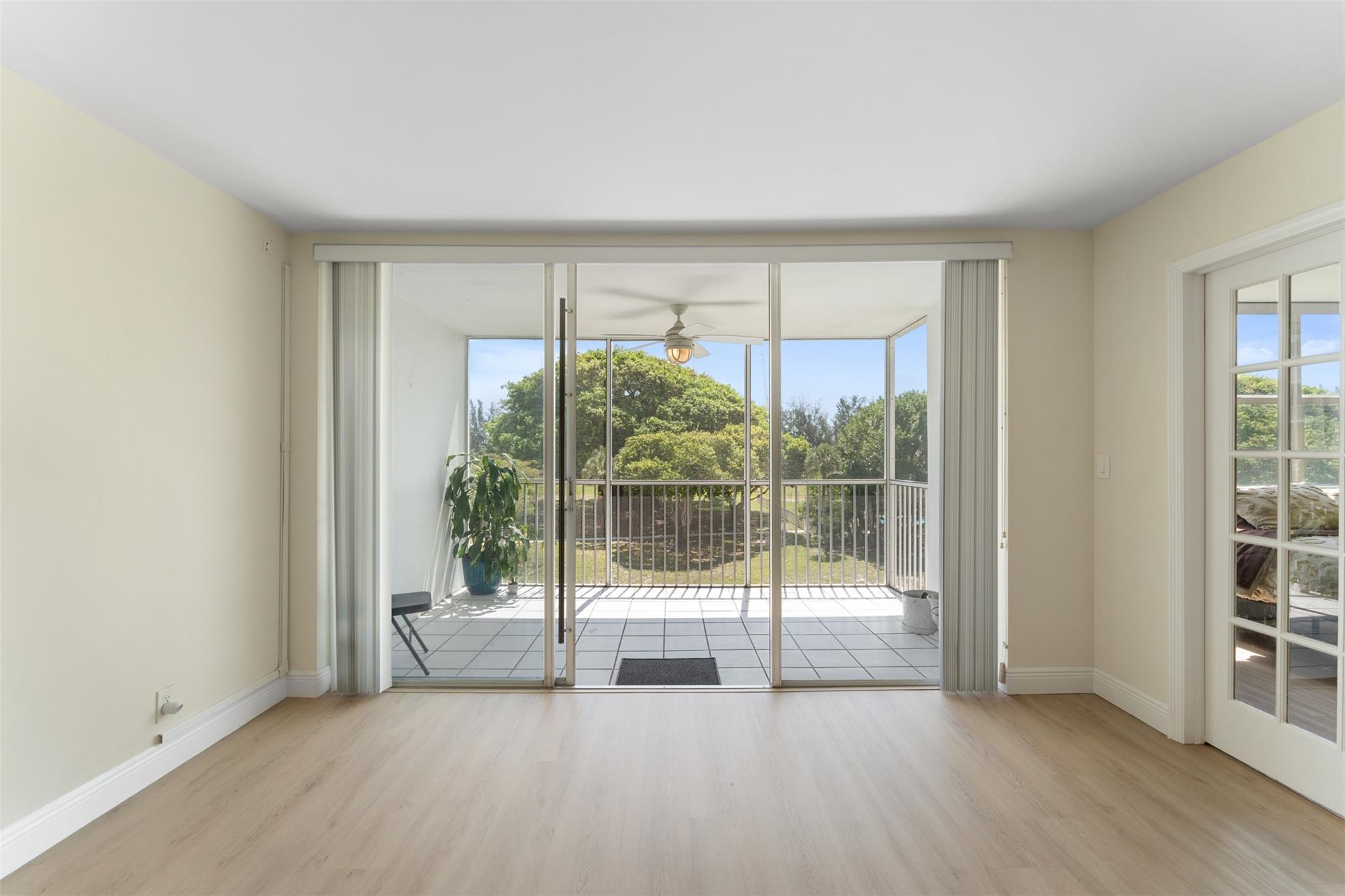 No 16 Palm-Aire Country C - Residential Lease