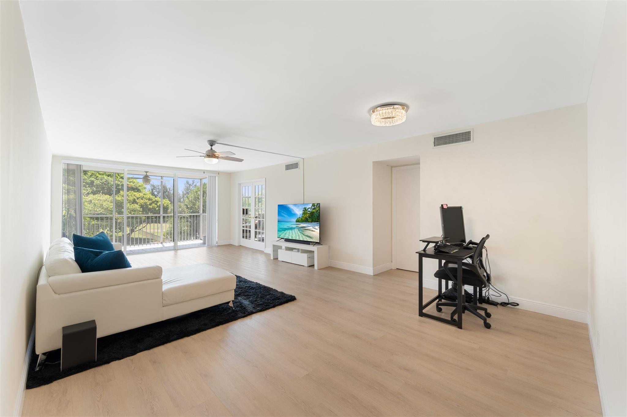 No 16 Palm-Aire Country C - Residential Lease
