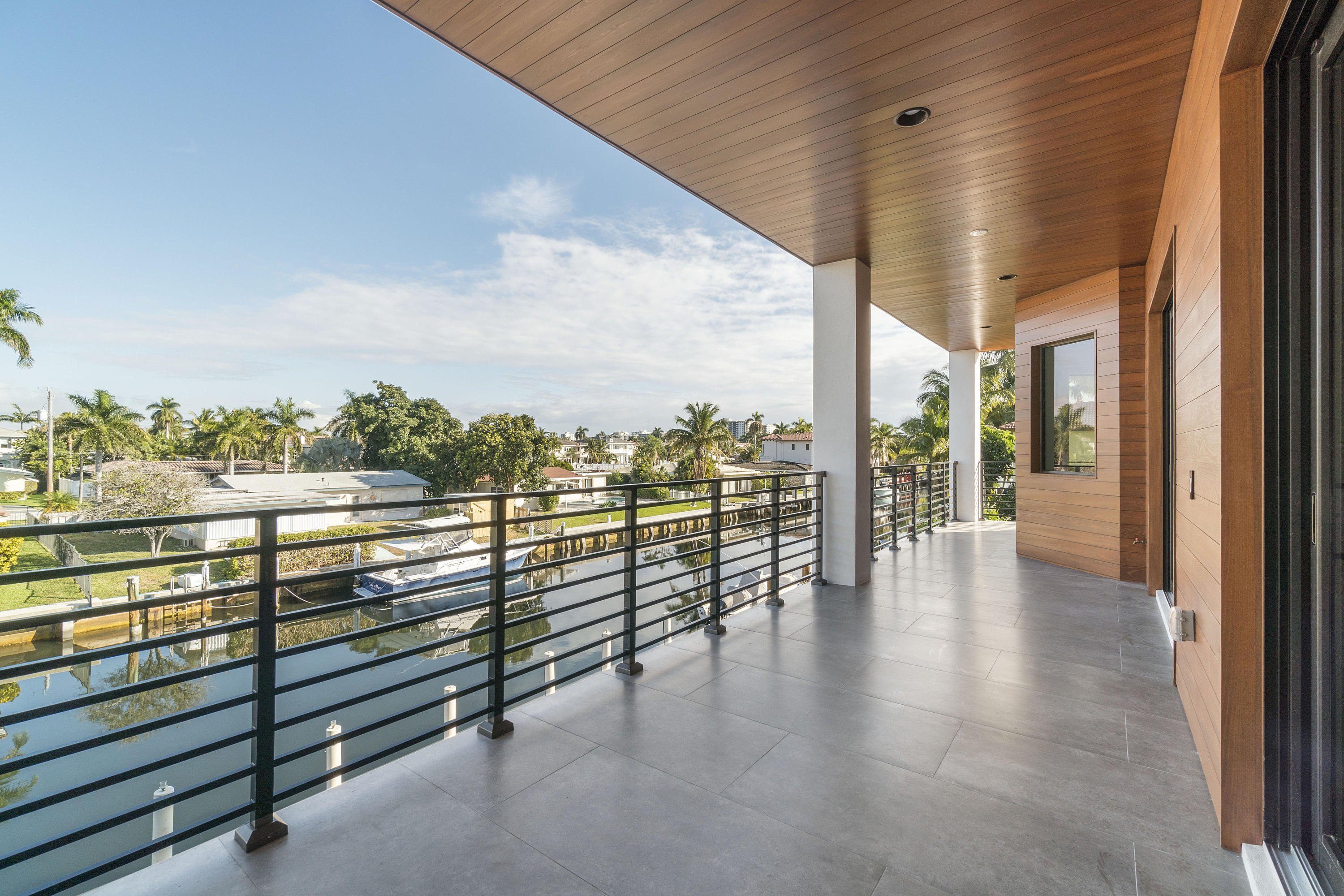 BOCA HARBOUR 5TH SEC - Residential