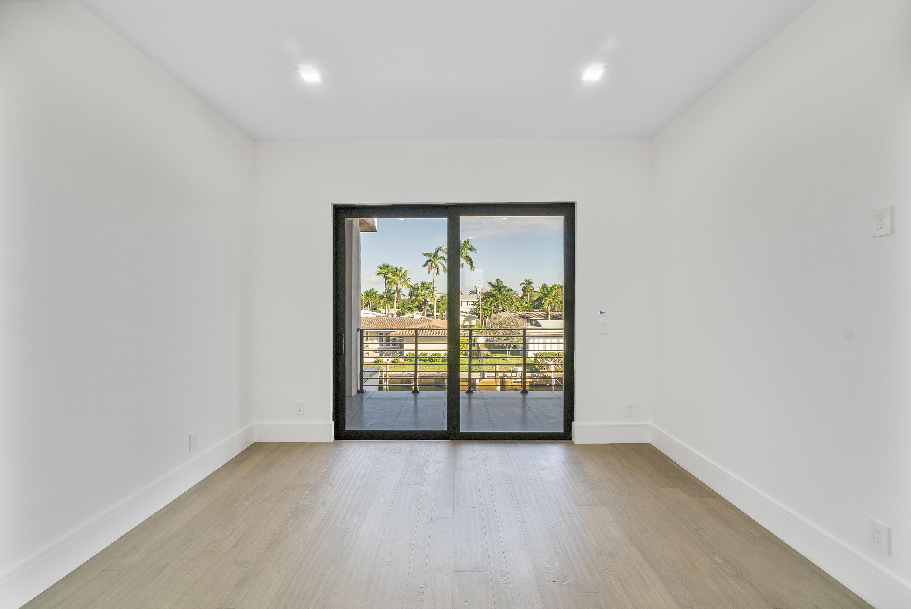 BOCA HARBOUR 5TH SEC - Residential