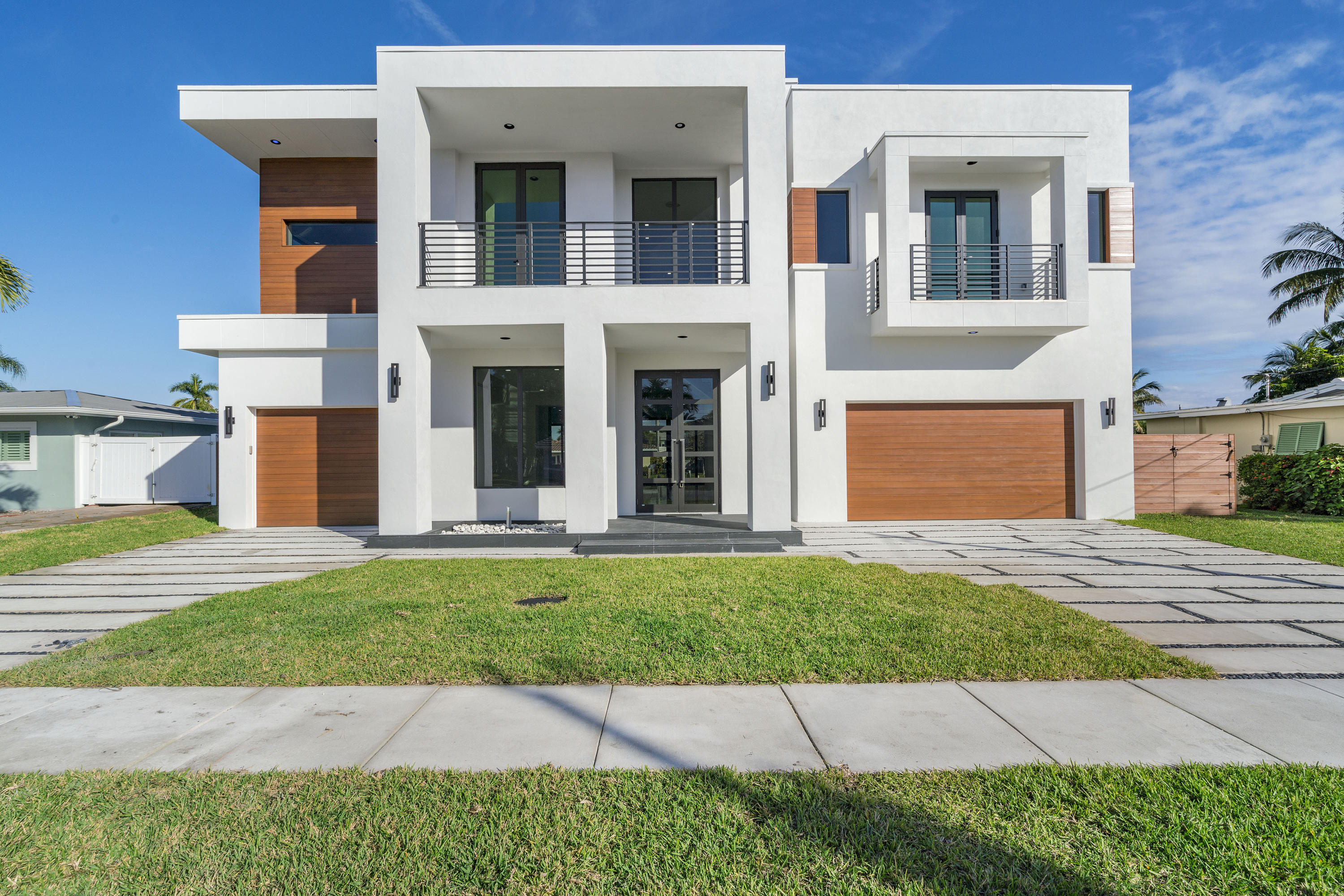 BOCA HARBOUR 5TH SEC - Residential