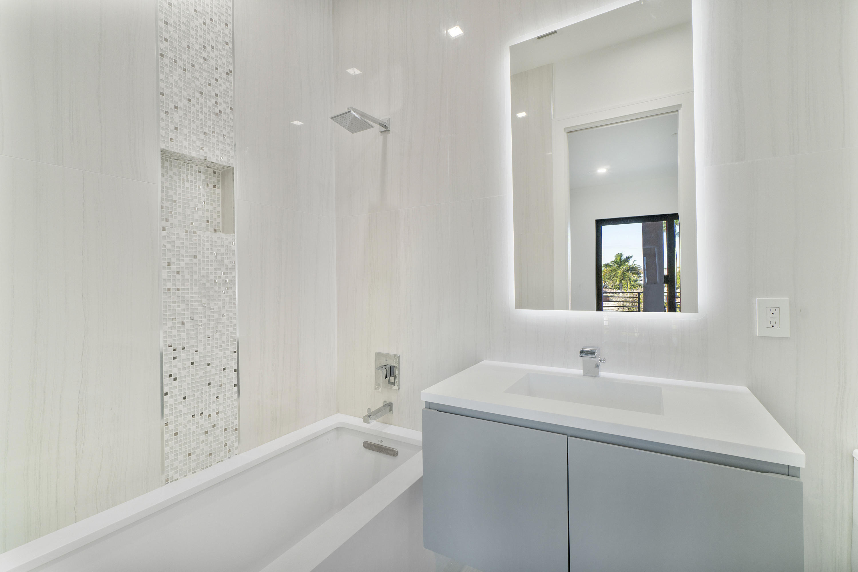 BOCA HARBOUR 5TH SEC - Residential