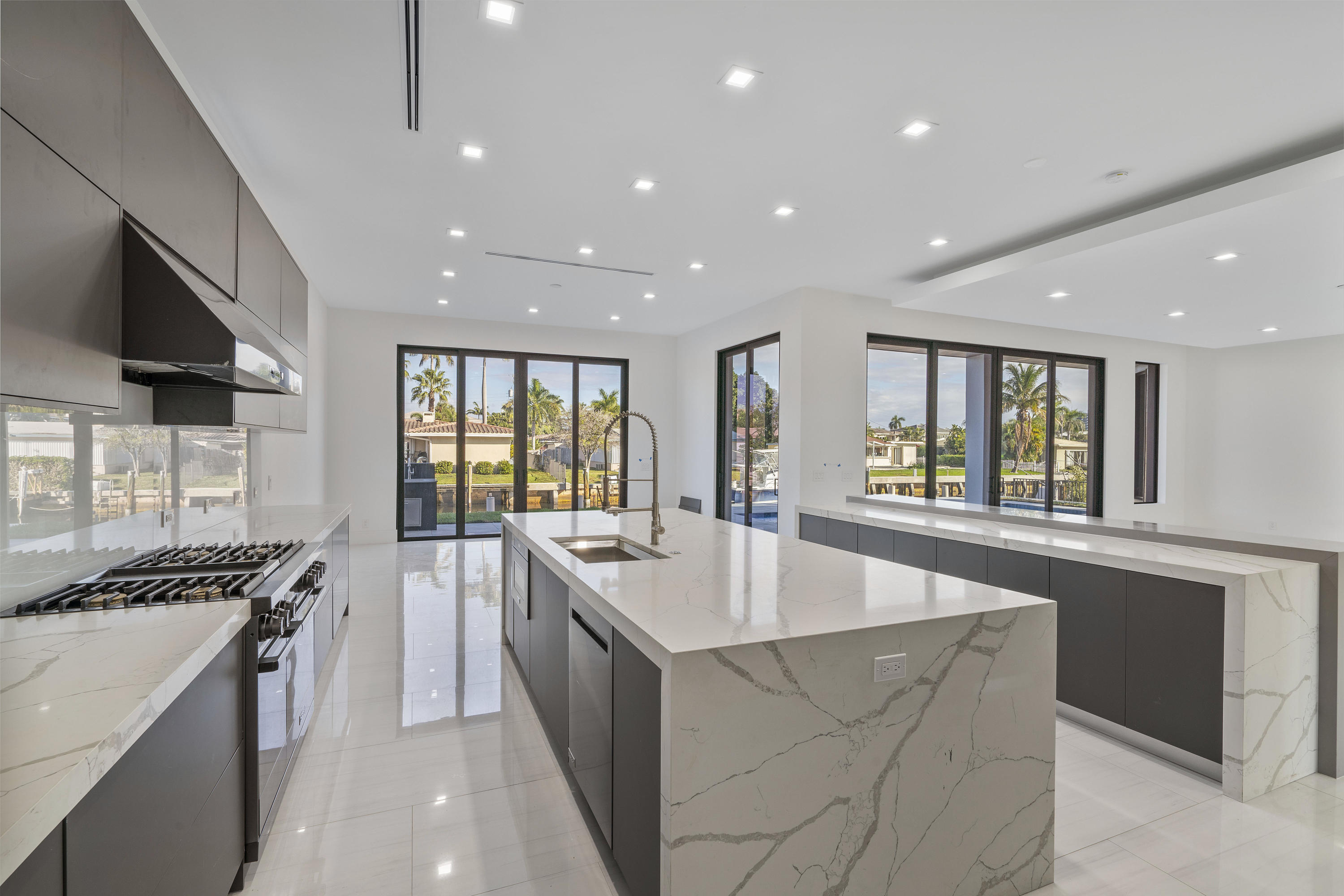 BOCA HARBOUR 5TH SEC - Residential