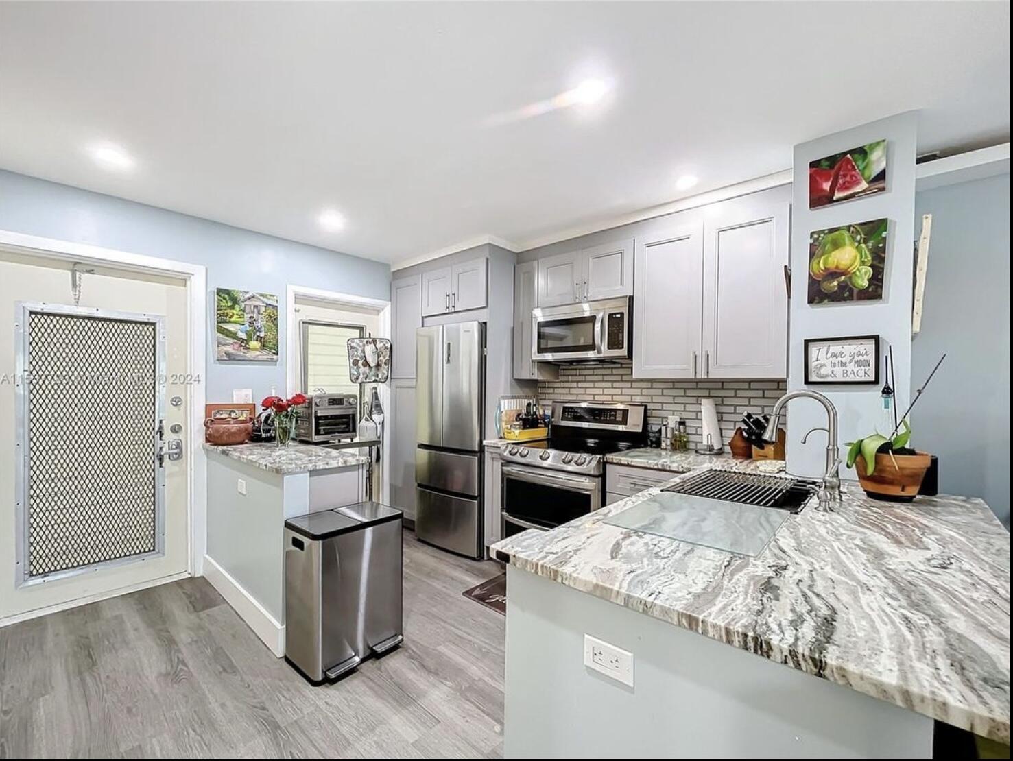 ISLE OF PARADISE CO-OP - Residential Lease