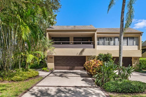 Photo of 736 St Albans Drive, Boca Raton, FL 33486 (MLS # B26090389)