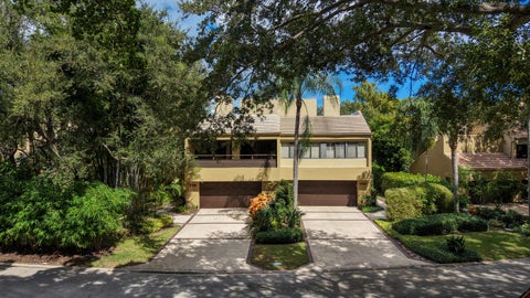 Photo of 736 St Albans Drive, Boca Raton, FL 33486 (MLS # B26090389)