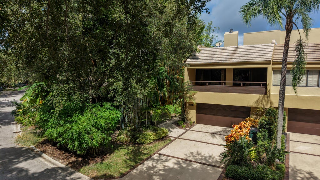Photo of 736 St Albans Drive, Boca Raton, FL 33486 (MLS # B26090389)