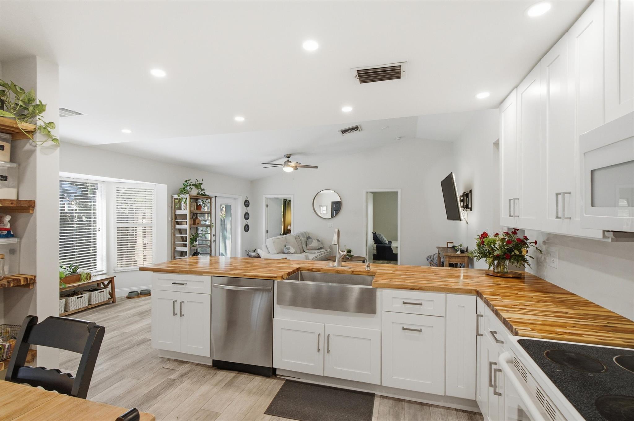 JUPITER RIVER ESTATES - Residential