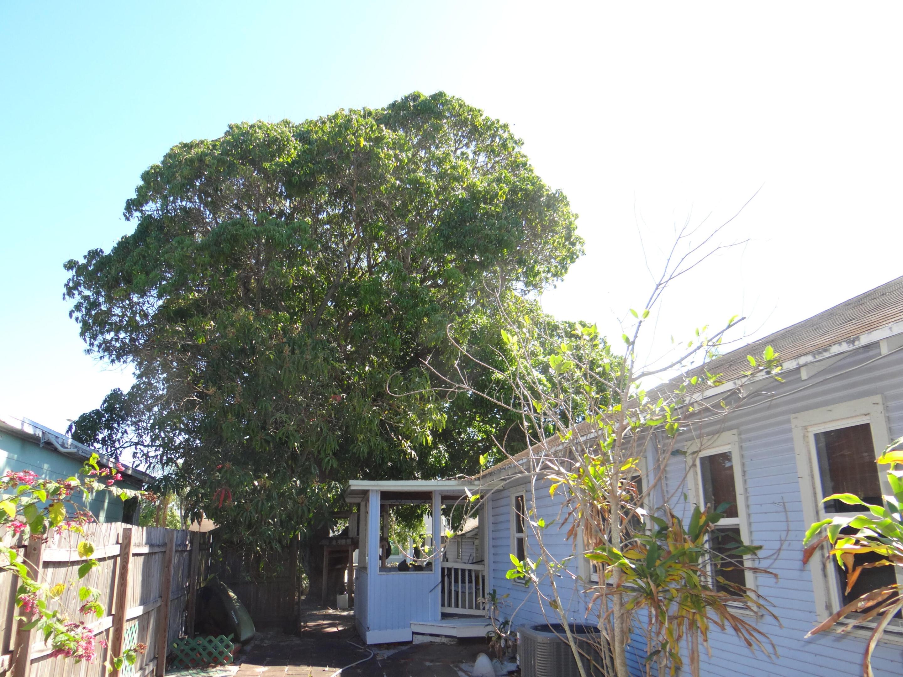 LAKE WORTH TOWN OF - Residential