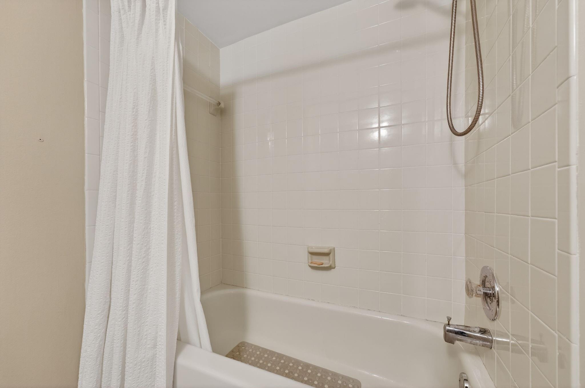 Cypress Bend Le Club - Residential