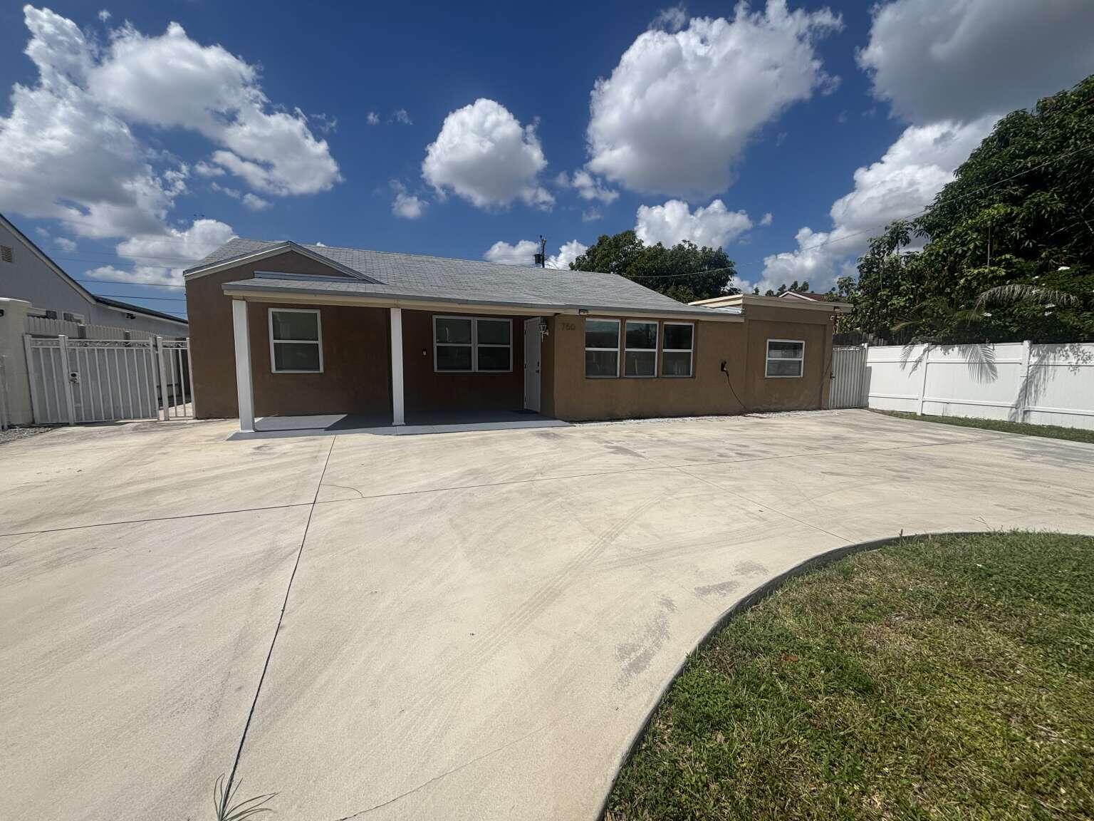 750 NE 4th Place, Hialeah FL 33010