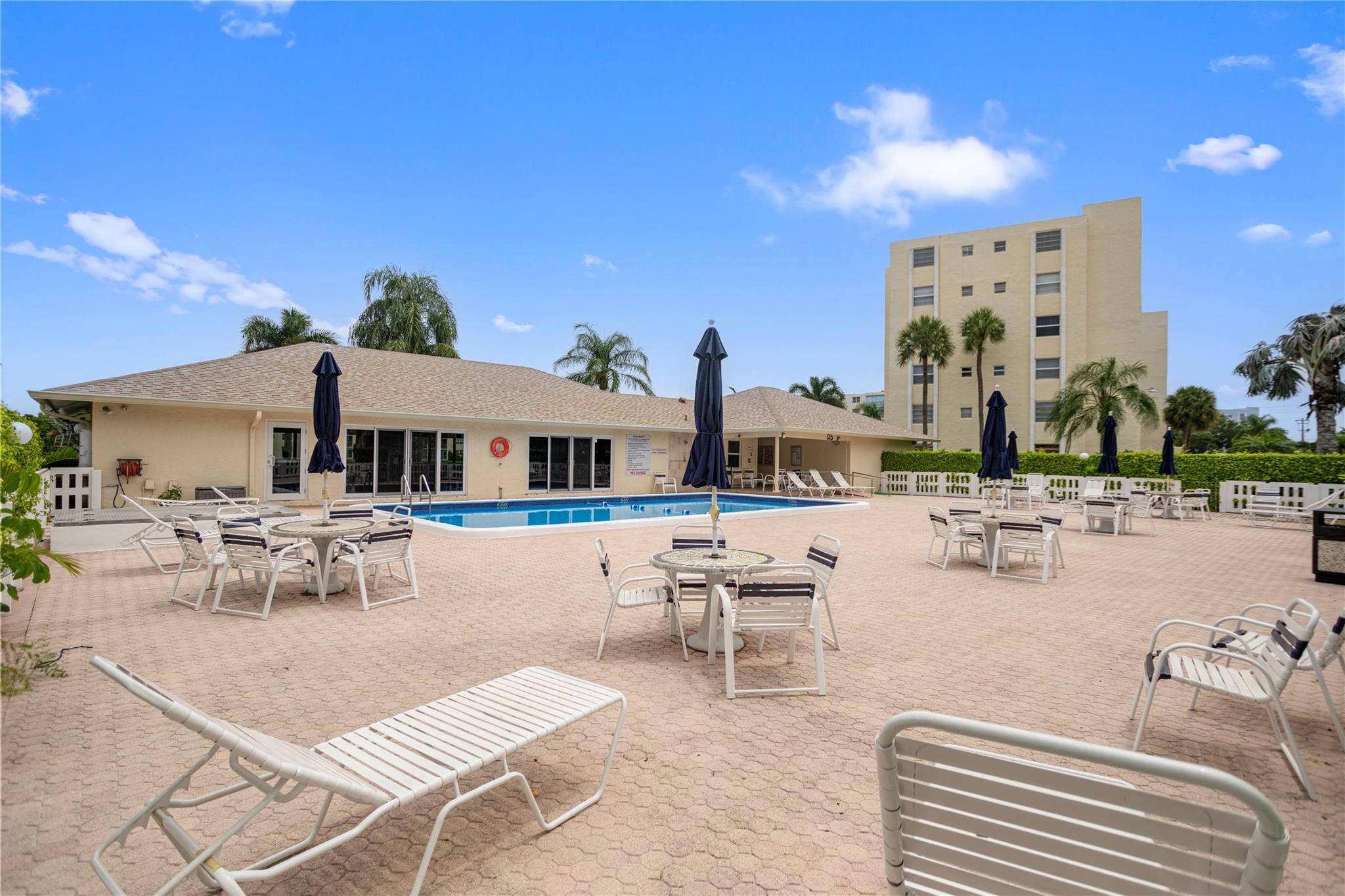 131 SE 3RD AV 208, Dania Beach, FL, 33004/$299,990 1 131 SE 3RD AV 208