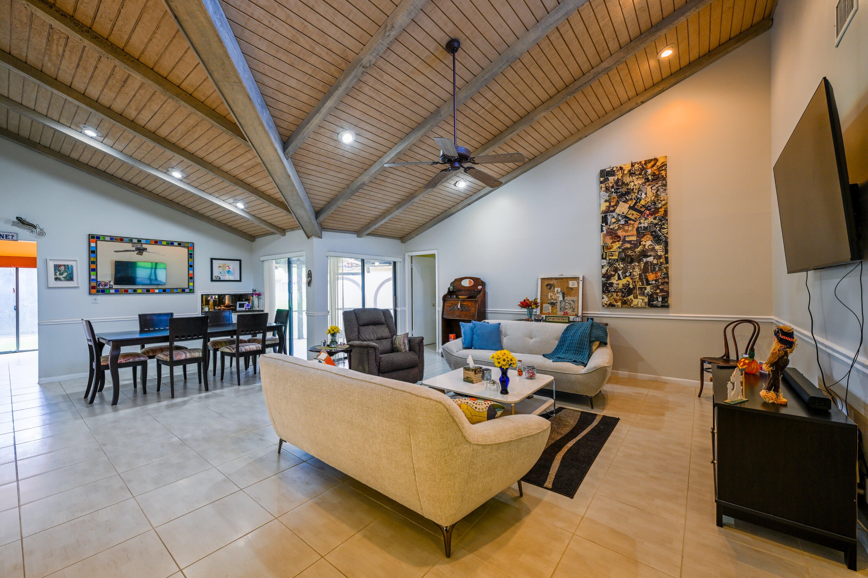 8129 PINE Circle 33