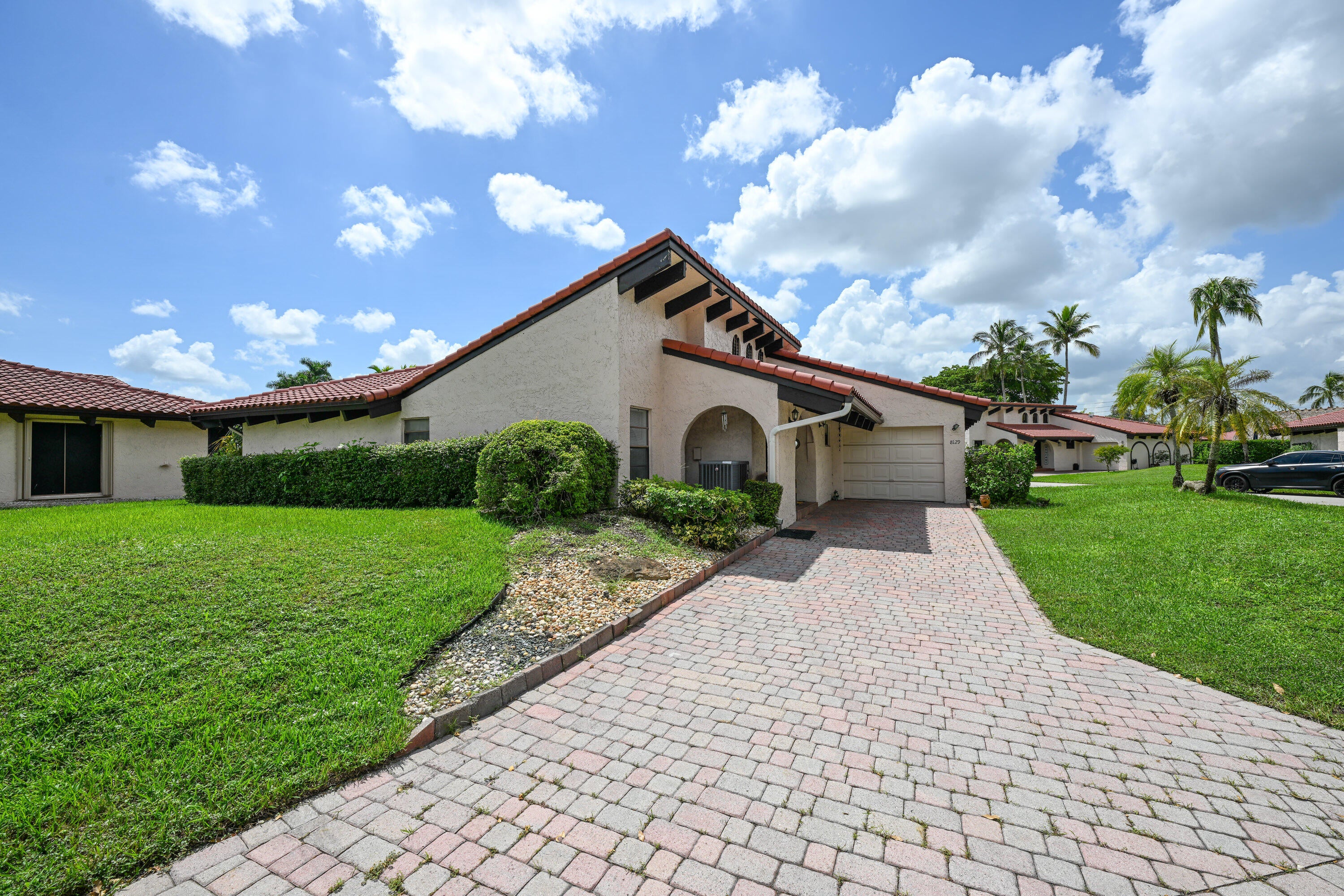 8129 PINE Circle 33