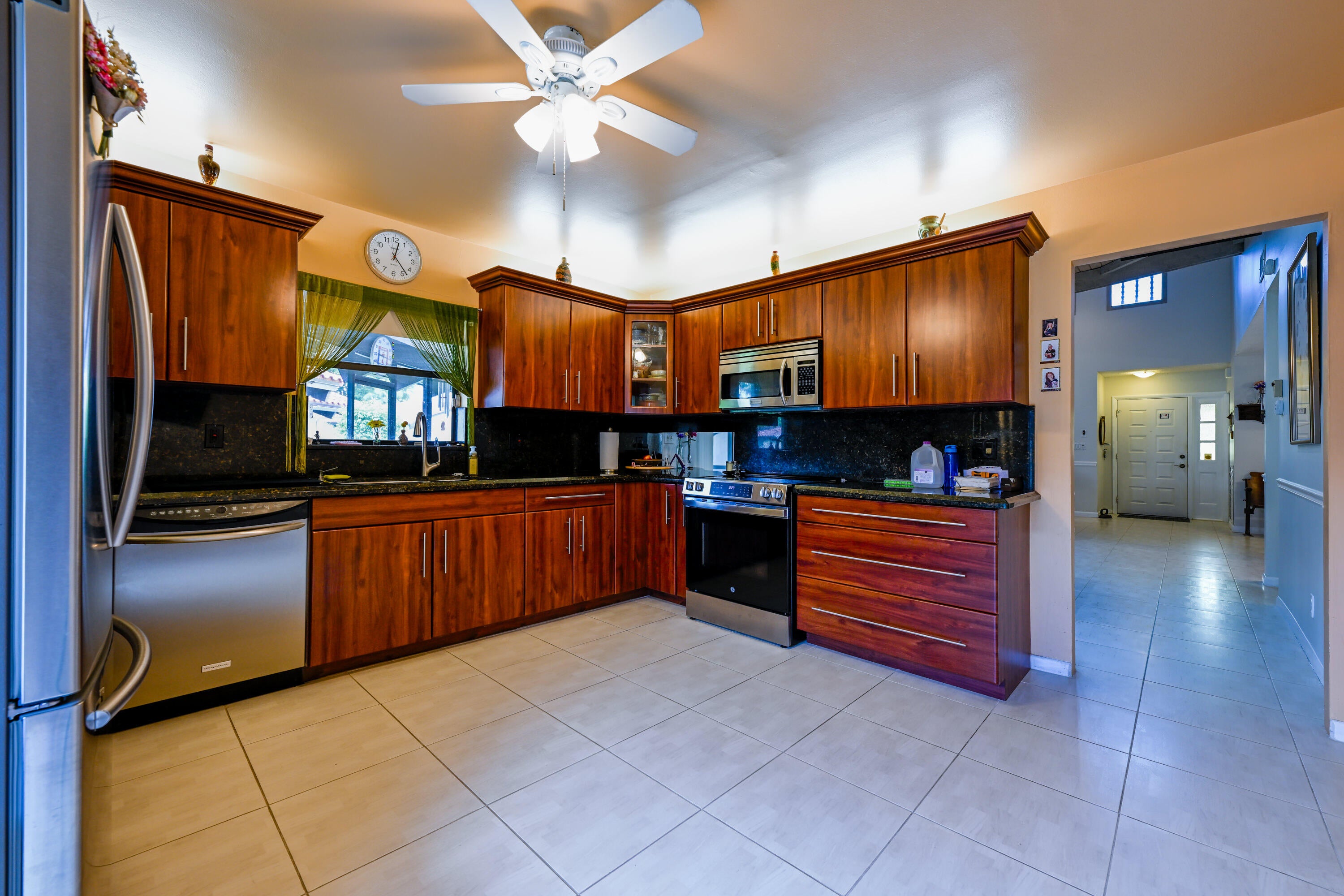 8129 PINE Circle 33