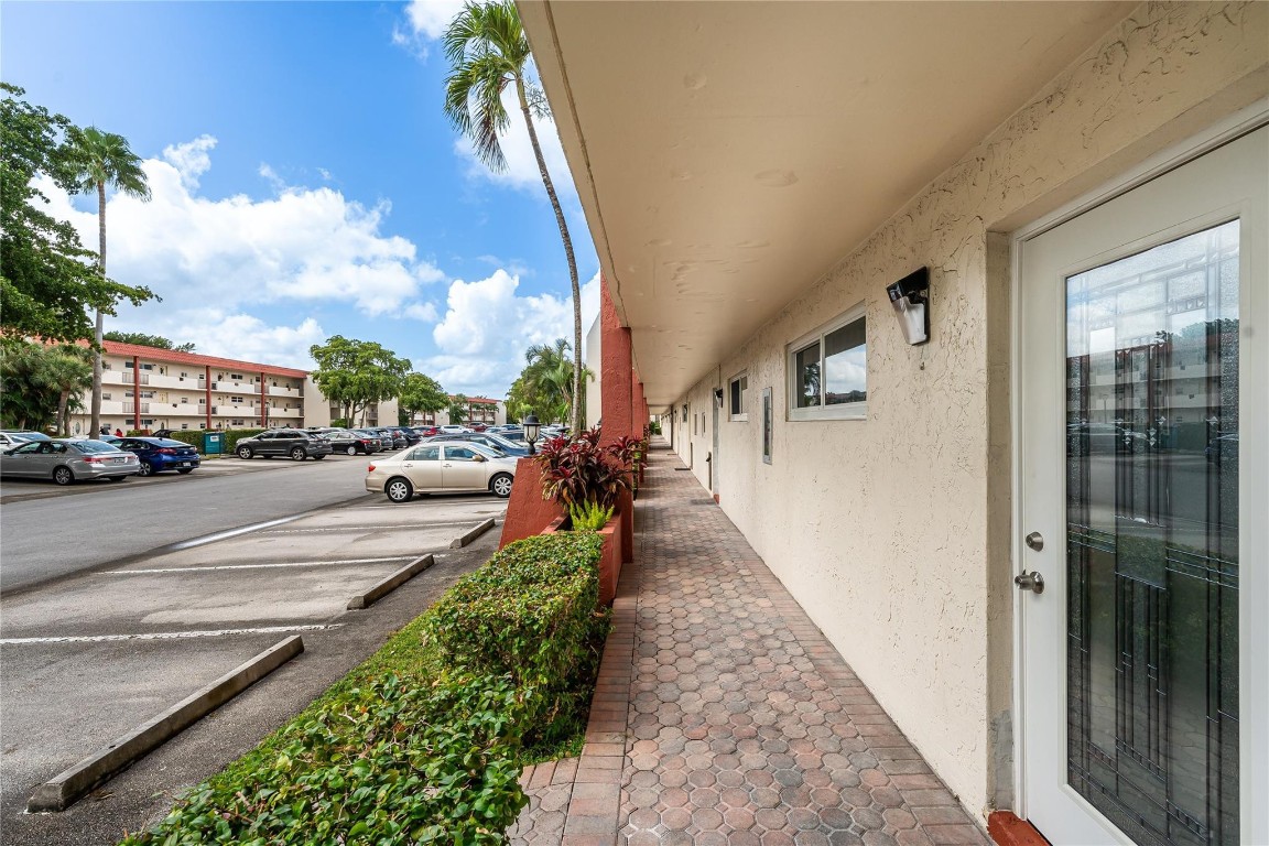 Hollybrook Golf & Tennis - Residential Lease