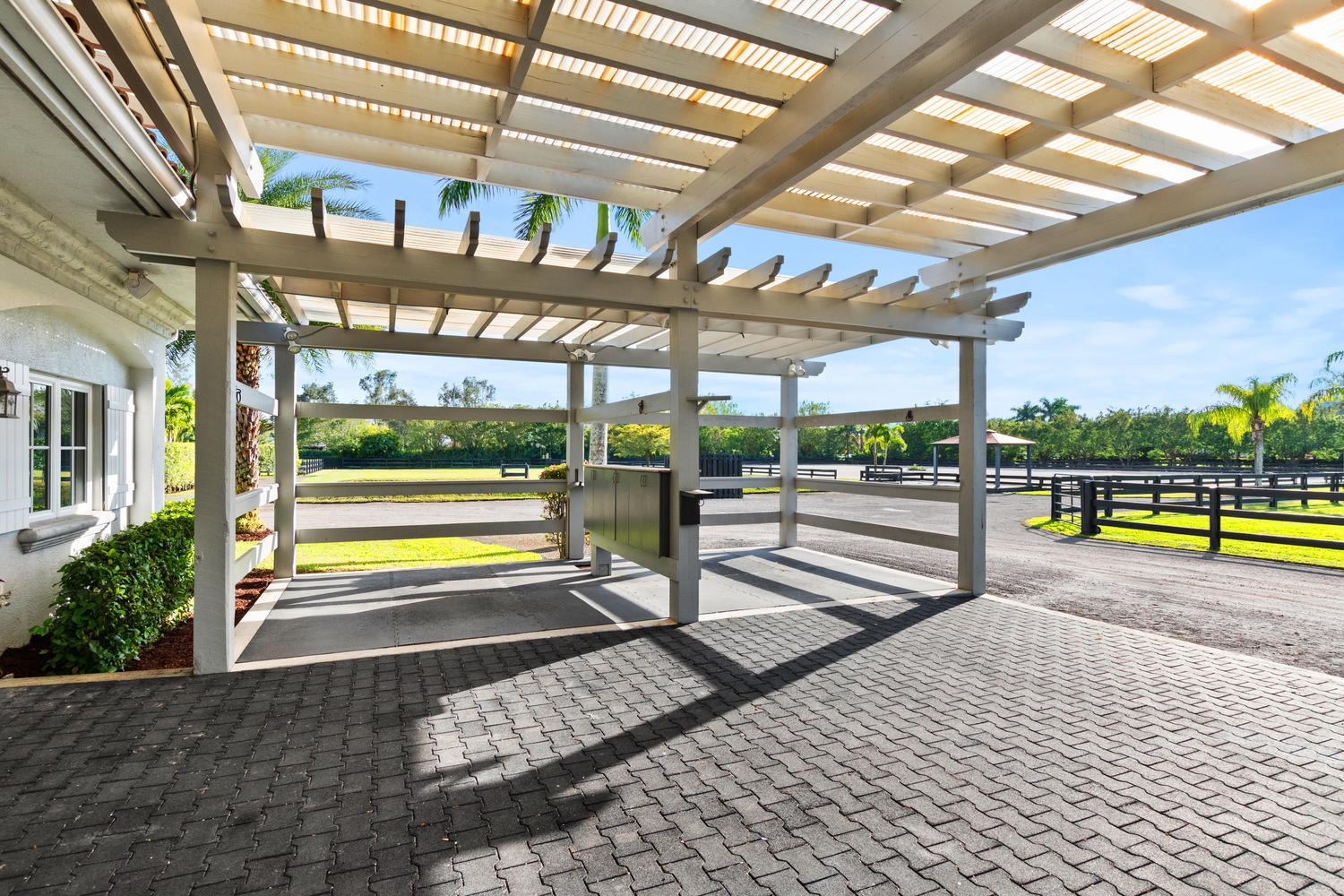 SADDLE TRAIL PARK OF WELLINGTON - Residential