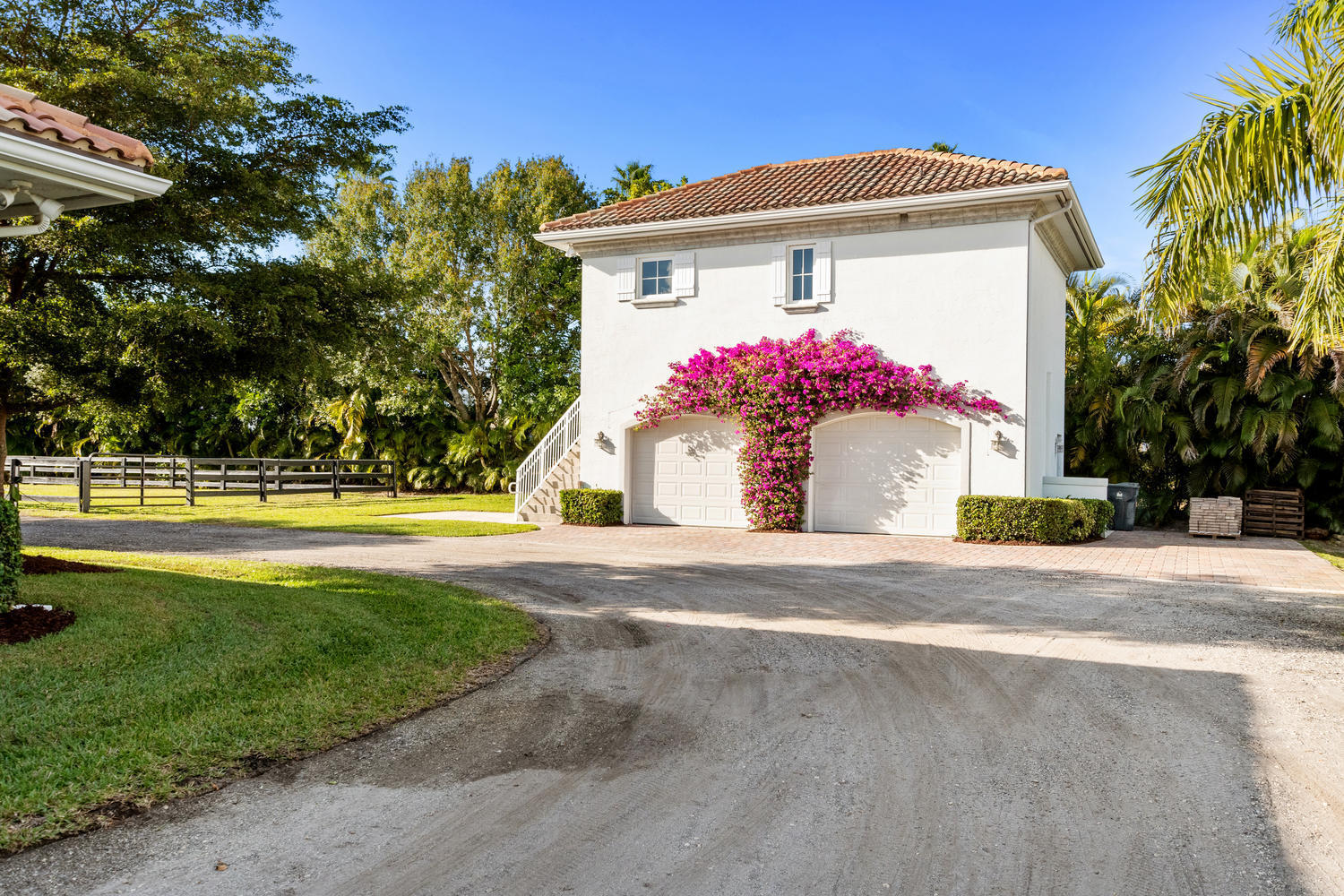 SADDLE TRAIL PARK OF WELLINGTON - Residential