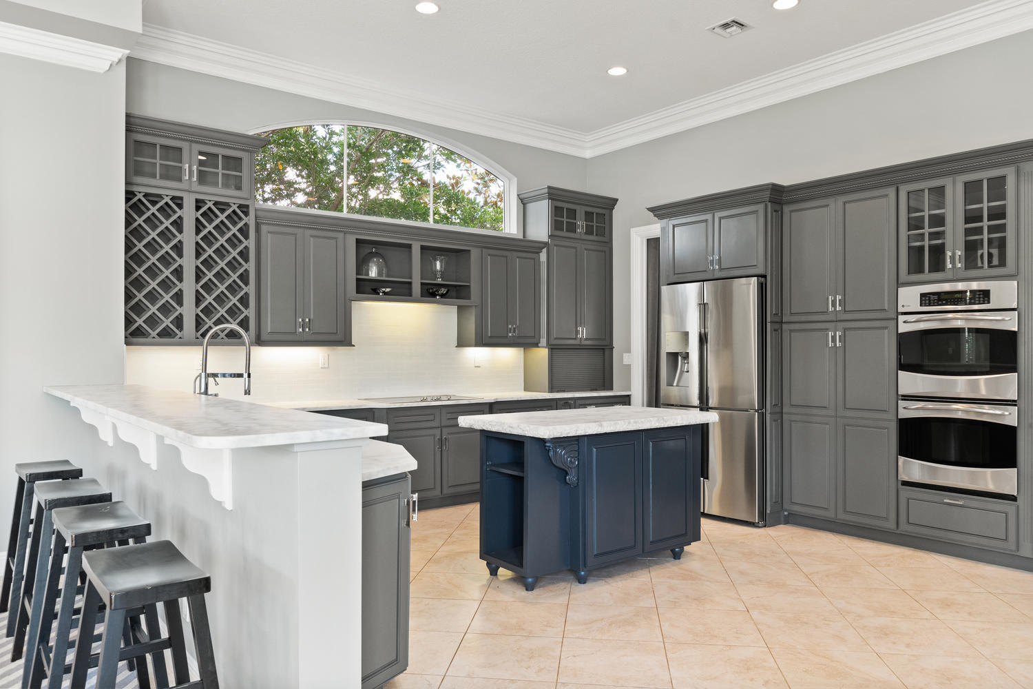 SADDLE TRAIL PARK OF WELLINGTON - Residential