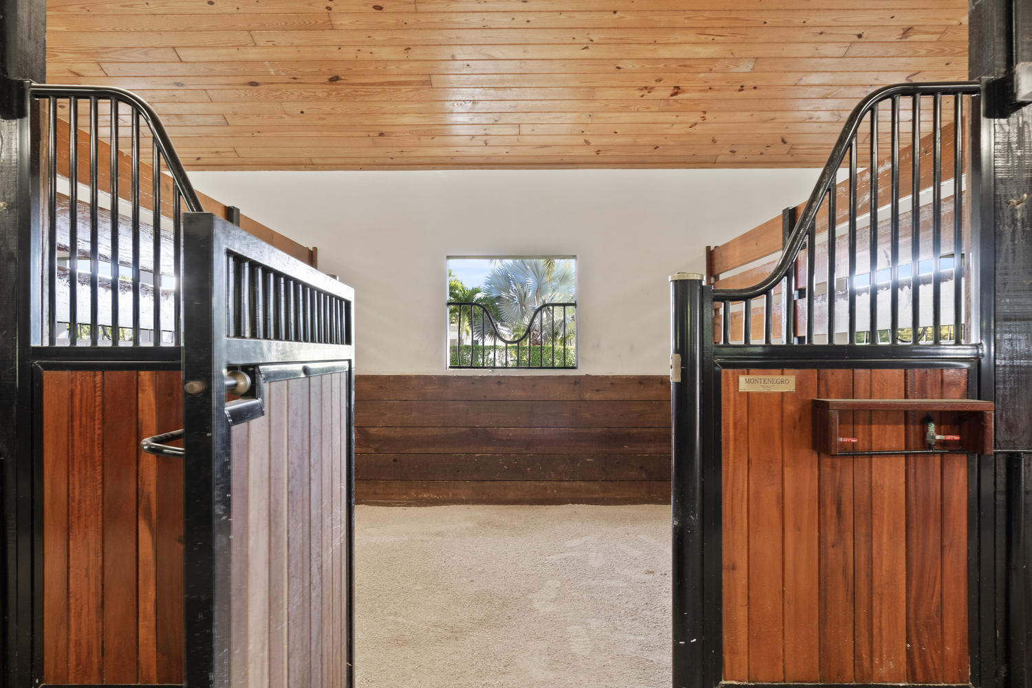 SADDLE TRAIL PARK OF WELLINGTON - Residential