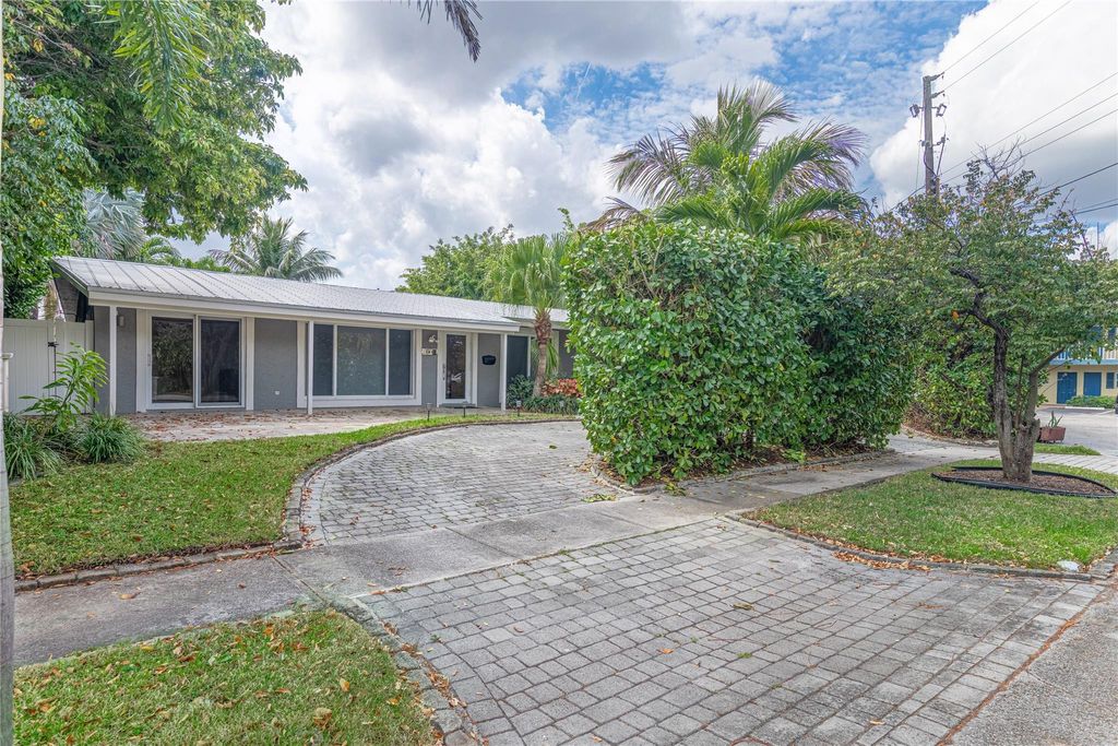 Photo of 1412 NE 57th Court, Fort Lauderdale, FL 33334 (MLS # F10555625)