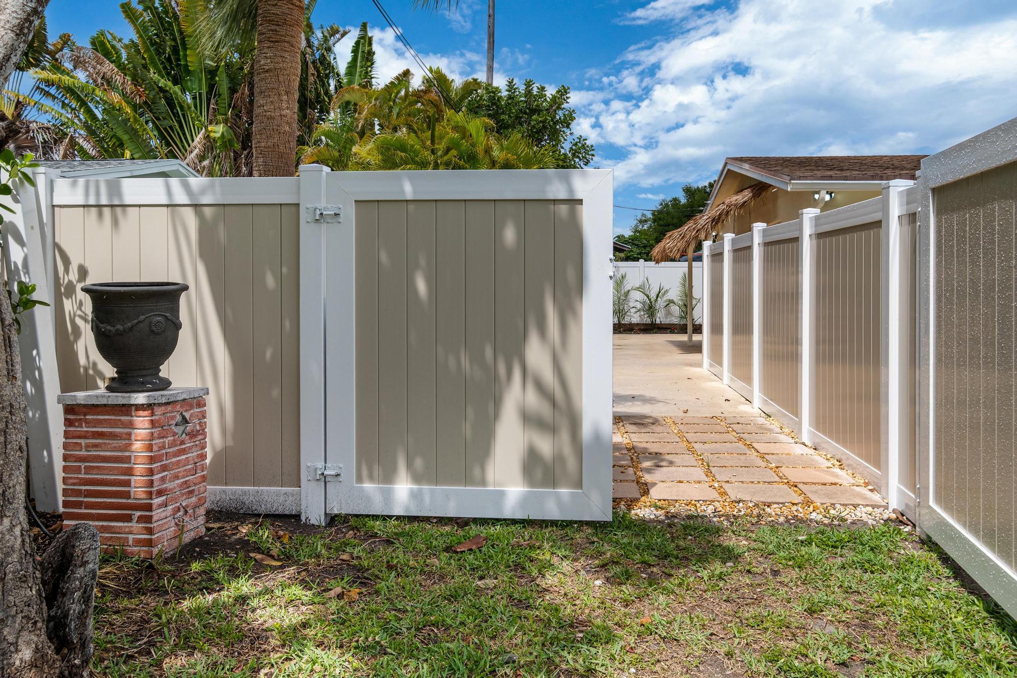 CALIBAN - Residential Lease