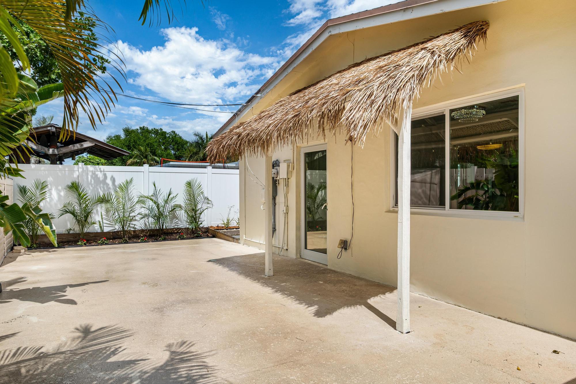 CALIBAN - Residential Lease