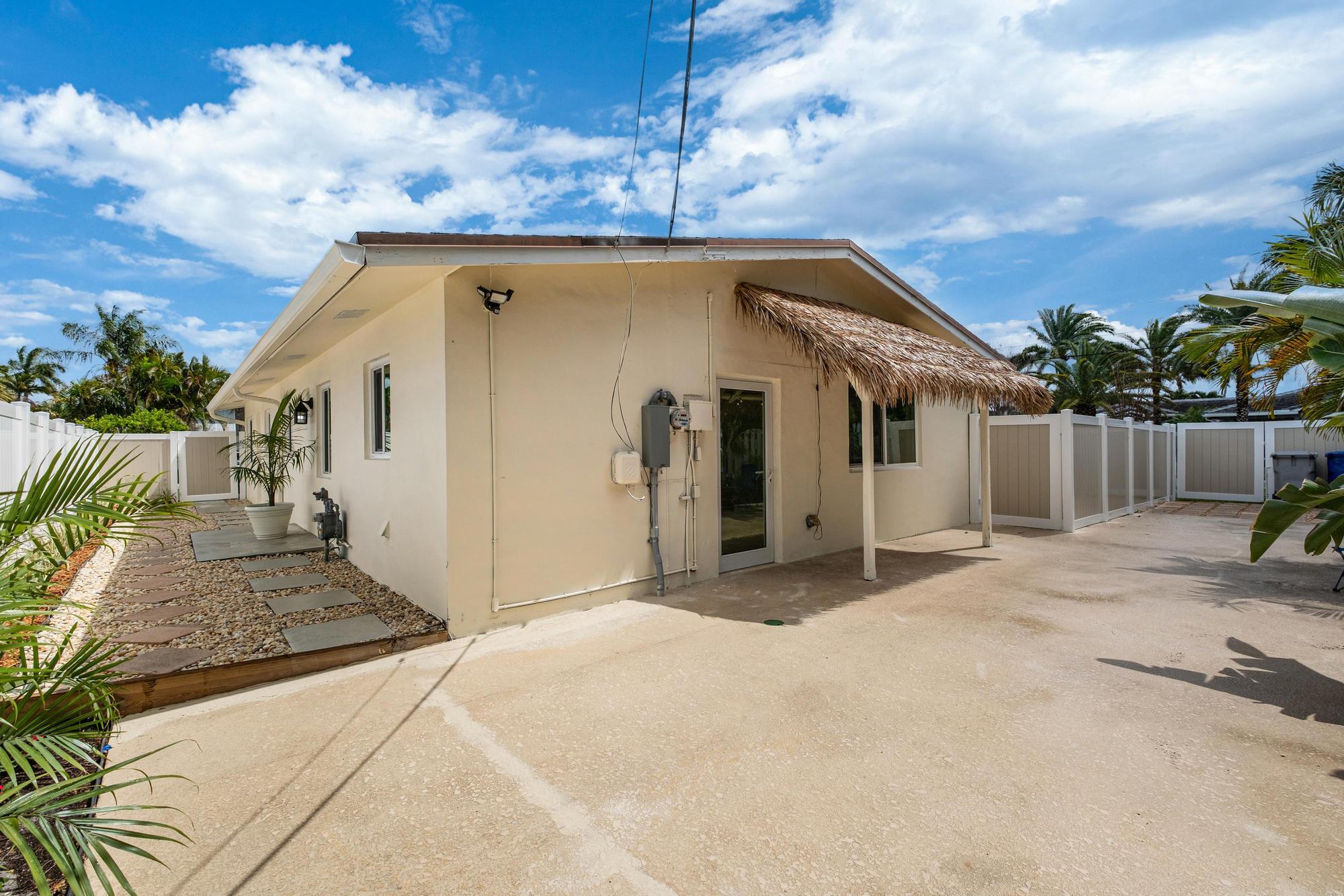 CALIBAN - Residential Lease