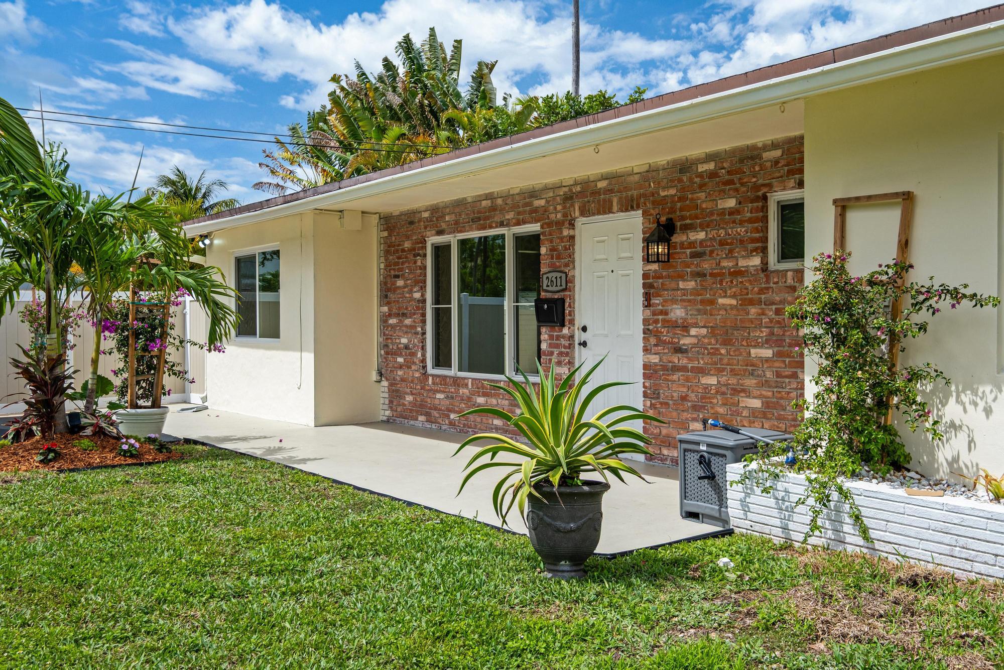 CALIBAN - Residential Lease