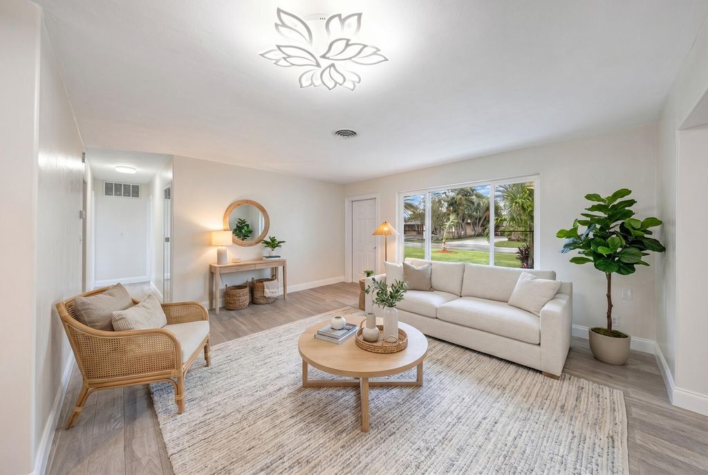 Photo of 2611 NE 16th Street, Pompano Beach, FL 33062 (MLS # B26025957)