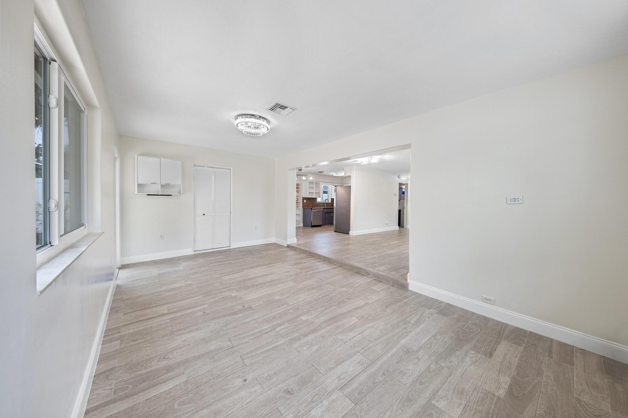 CALIBAN - Residential Lease