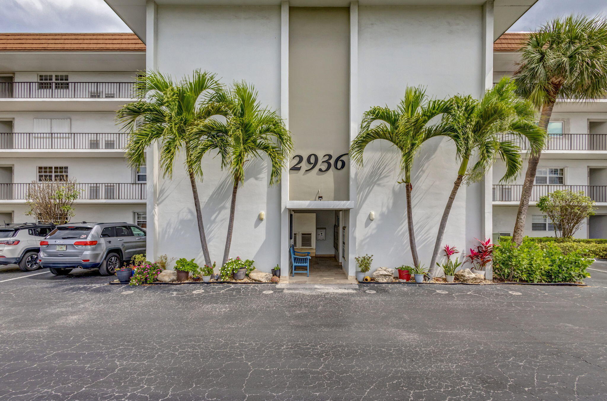 WILSHIRE NORTH CONDOS - Residential