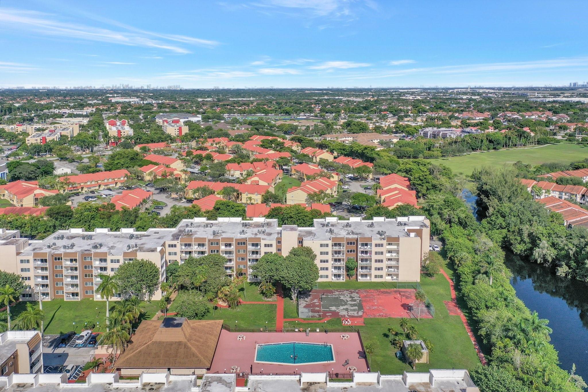 Coral Gate East Condo - Residential