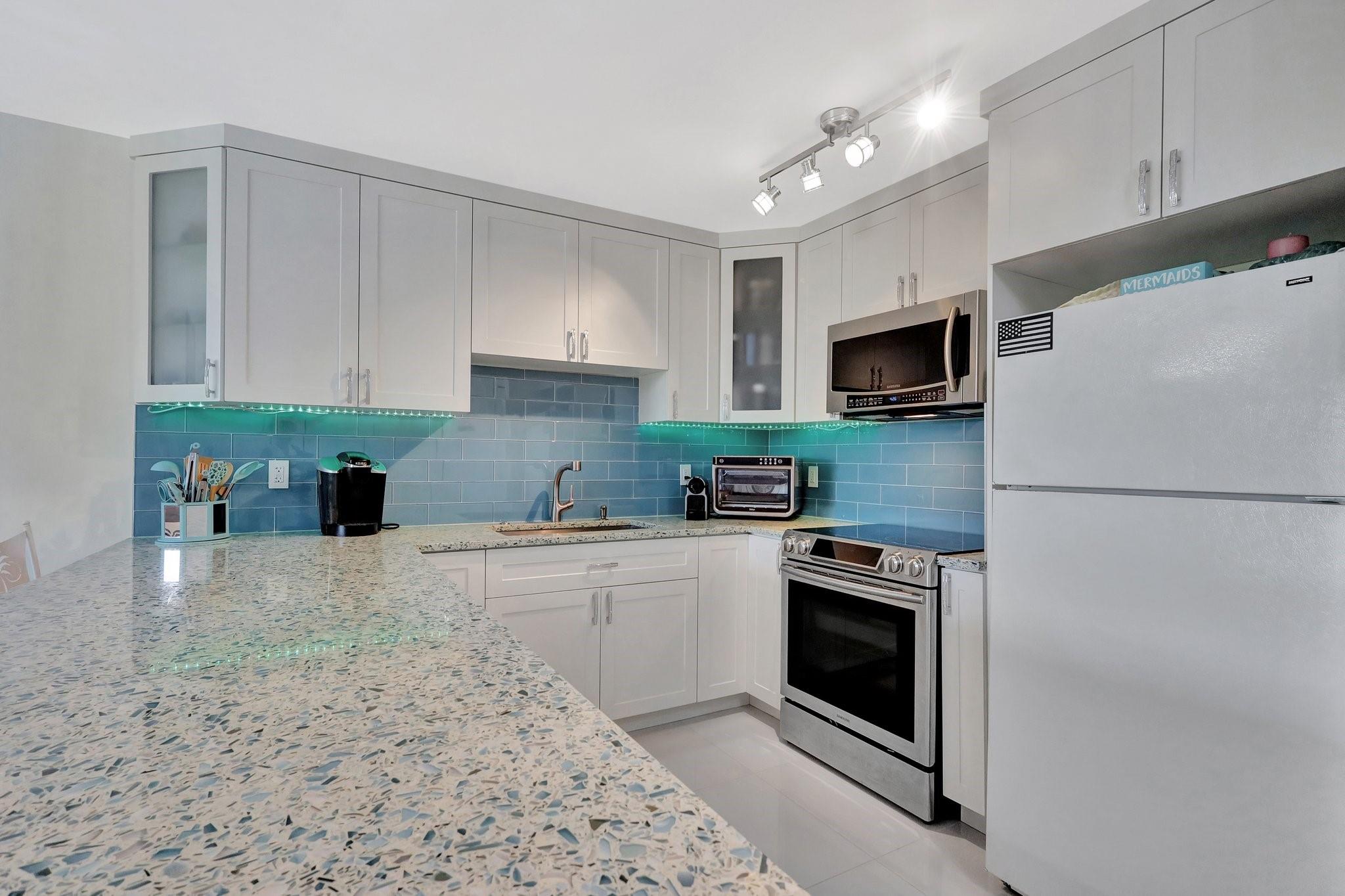 Coral Gate East Condo - Residential