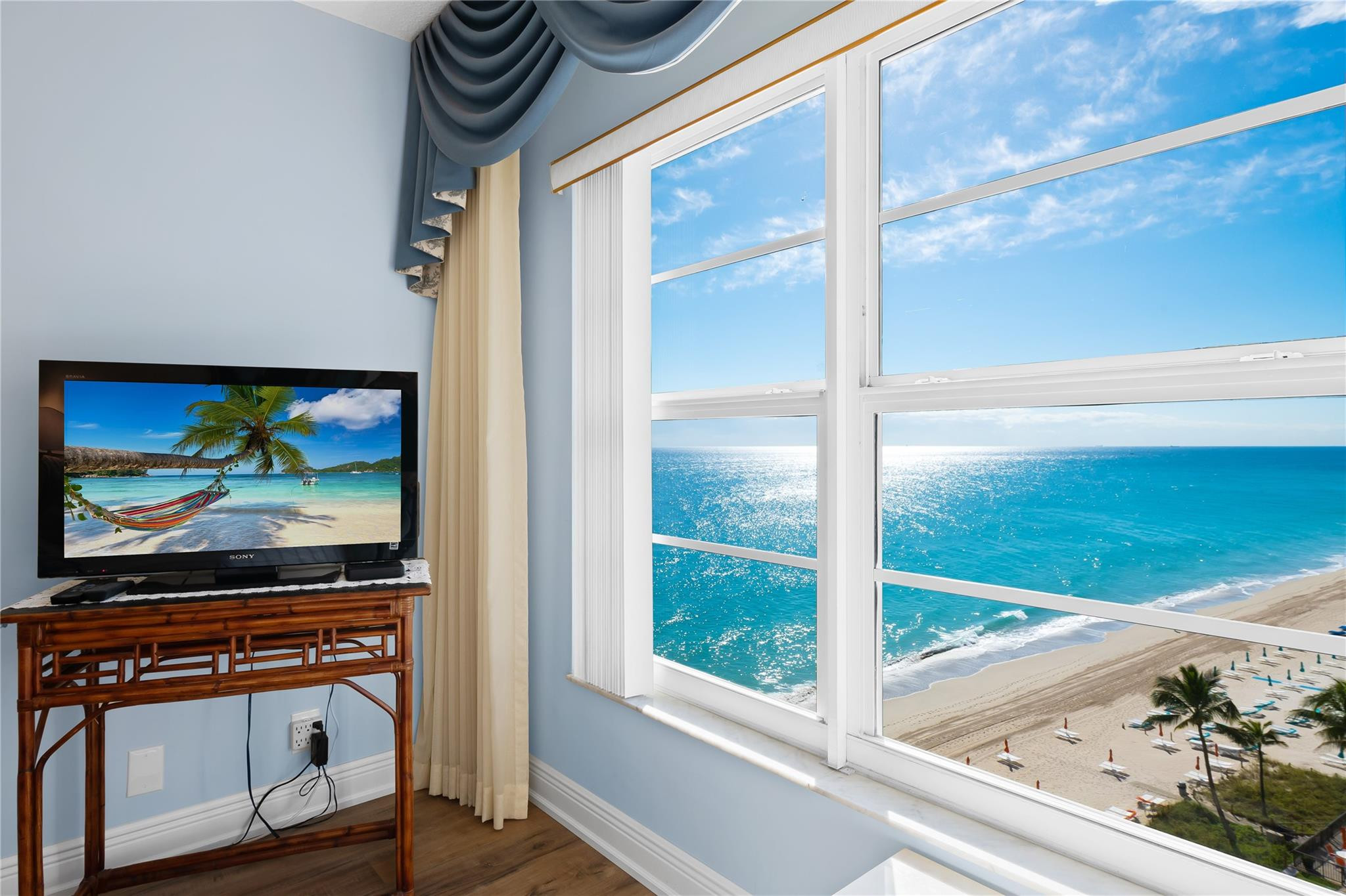 Regency Tower Condo - Residential Lease