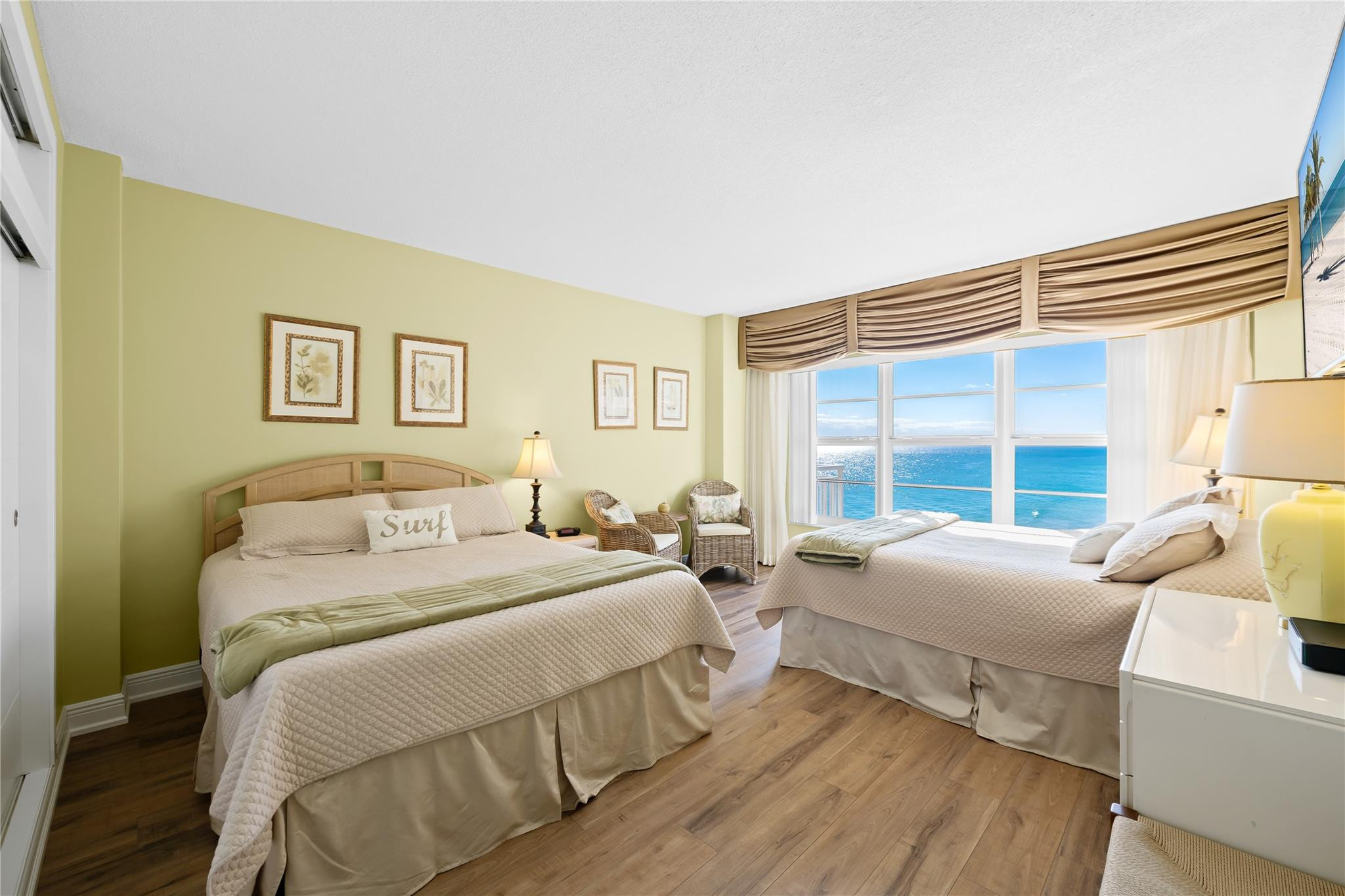 Regency Tower Condo - Residential Lease