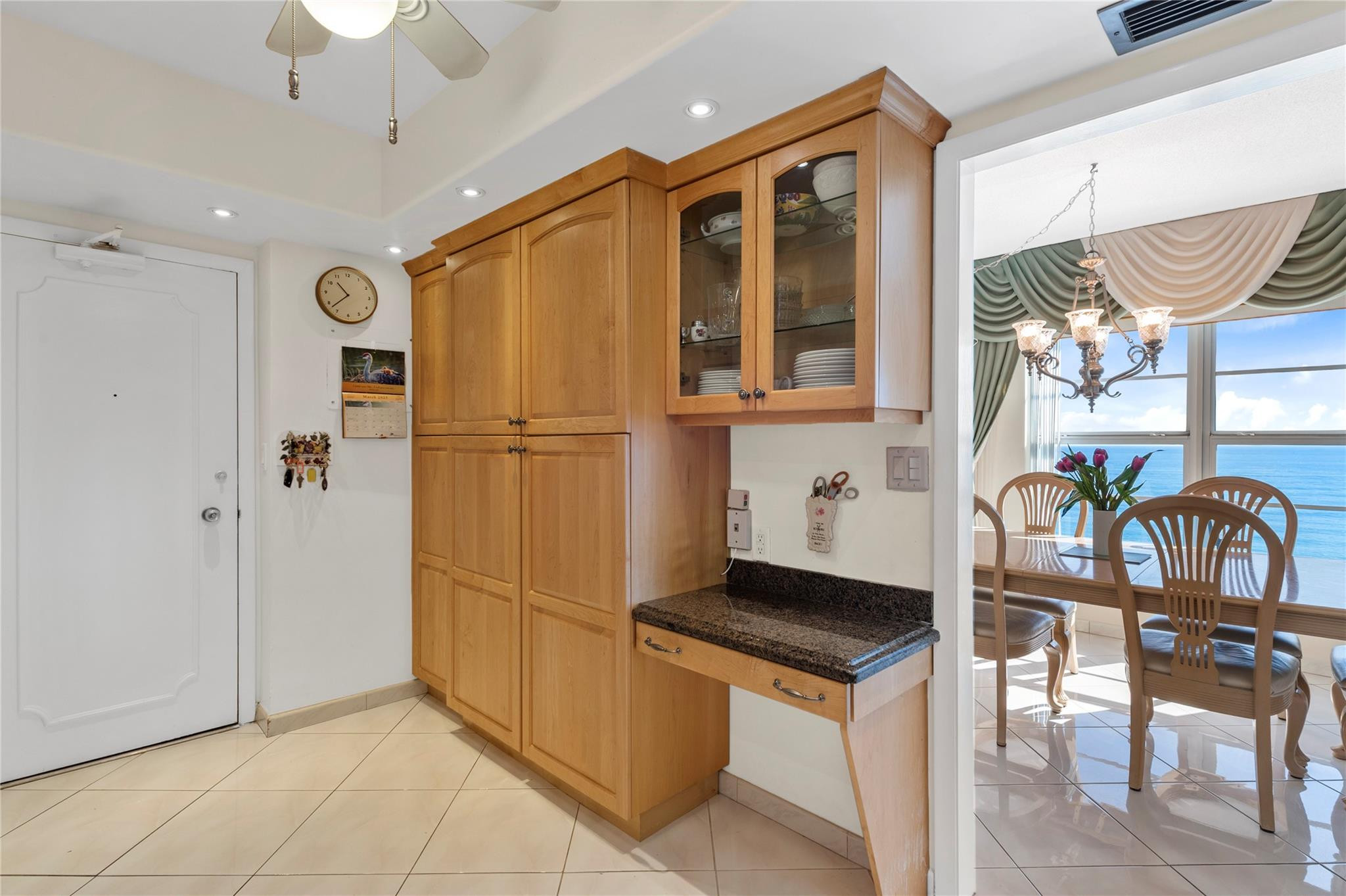 Regency Tower Condo - Residential Lease