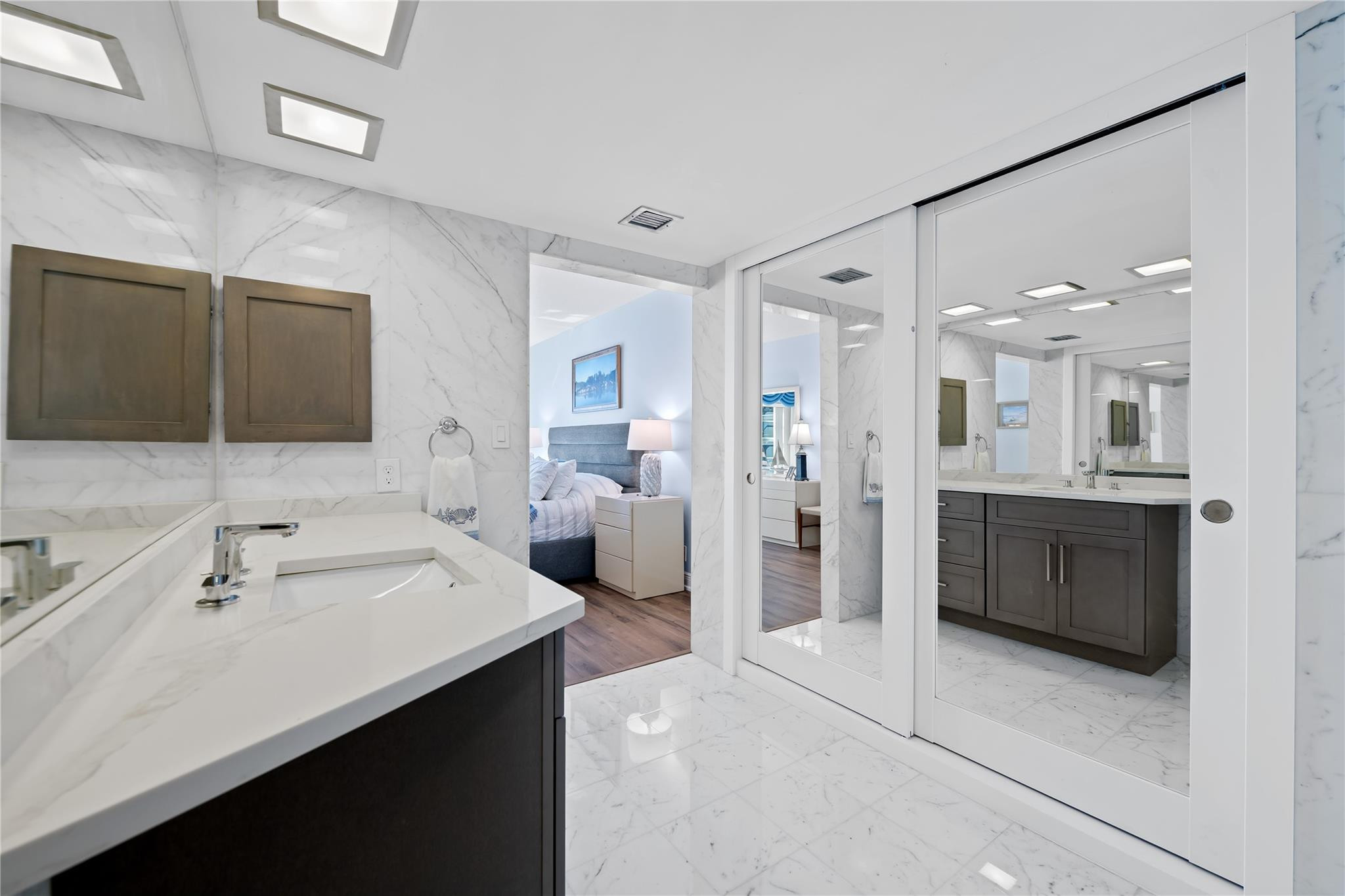 Regency Tower Condo - Residential Lease